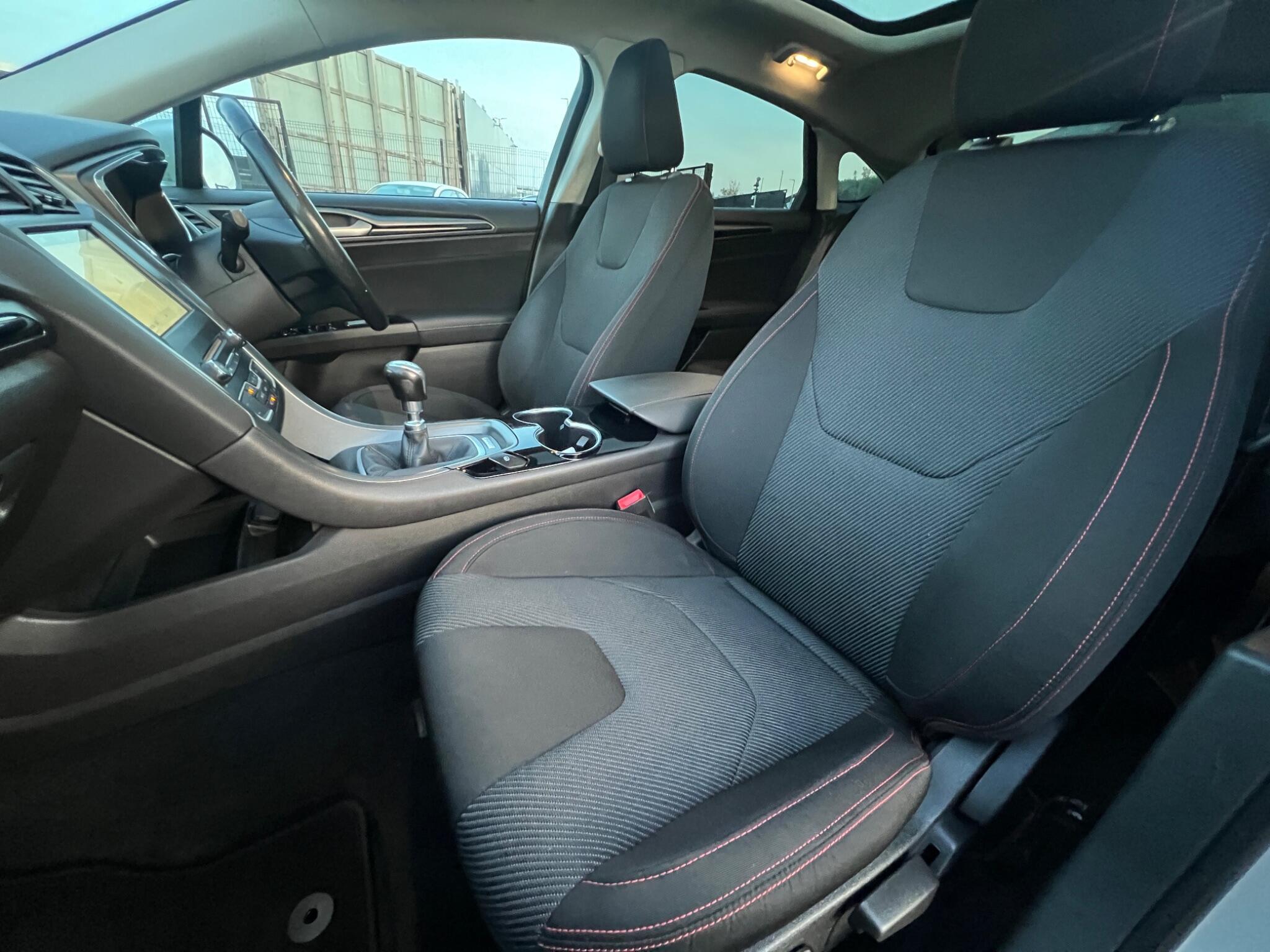 Ford Mondeo - Image 11