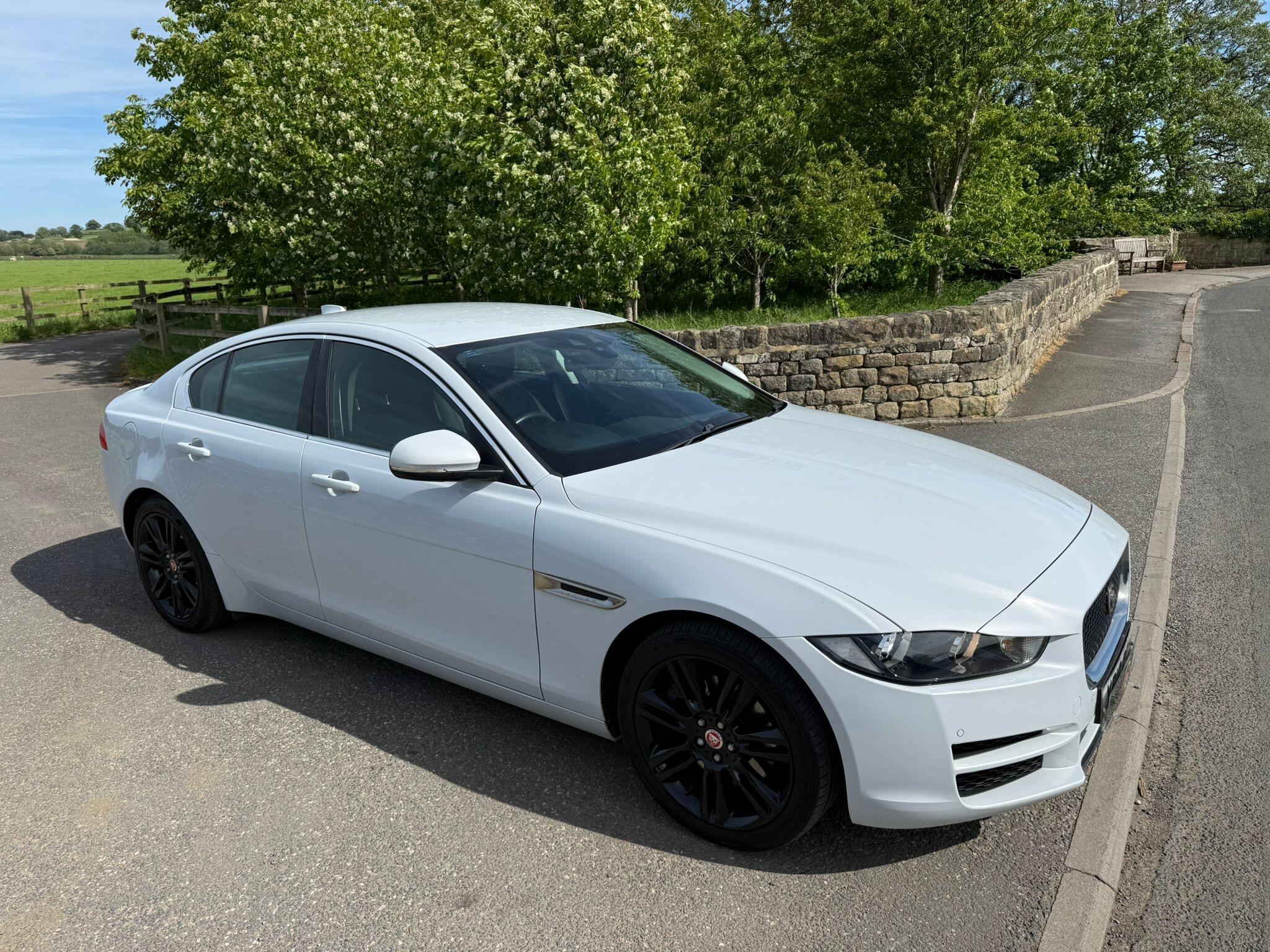 Jaguar XE - Image 12