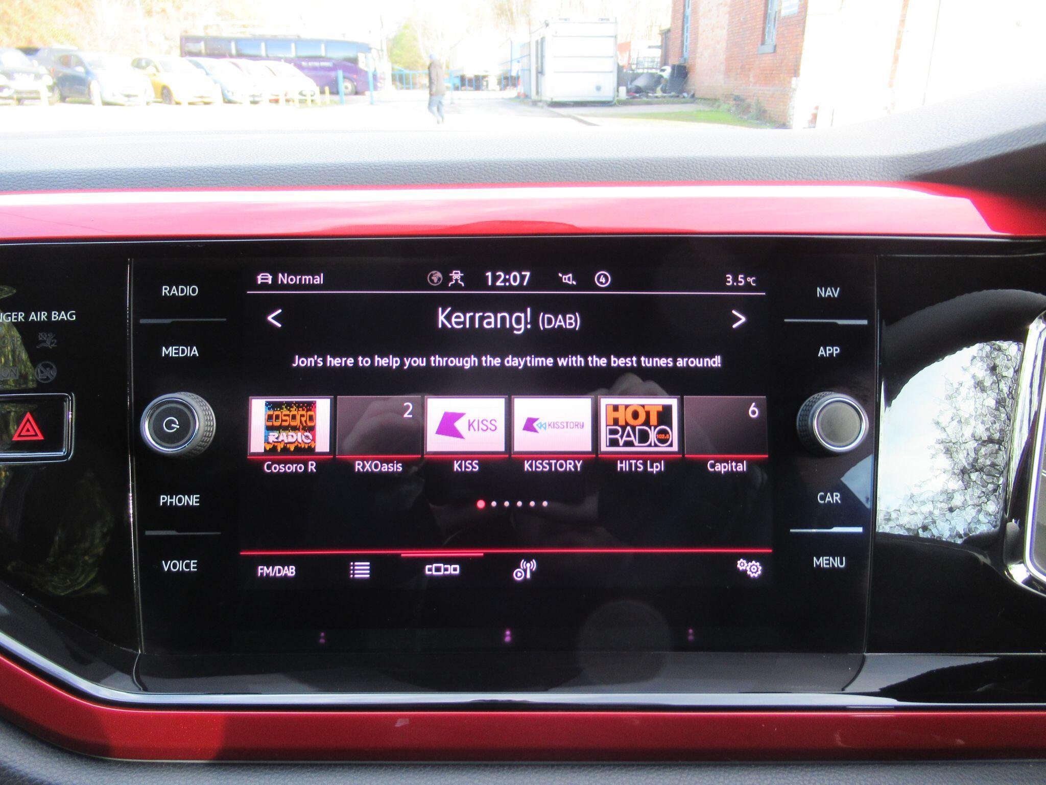 Volkswagen Polo - Image 34