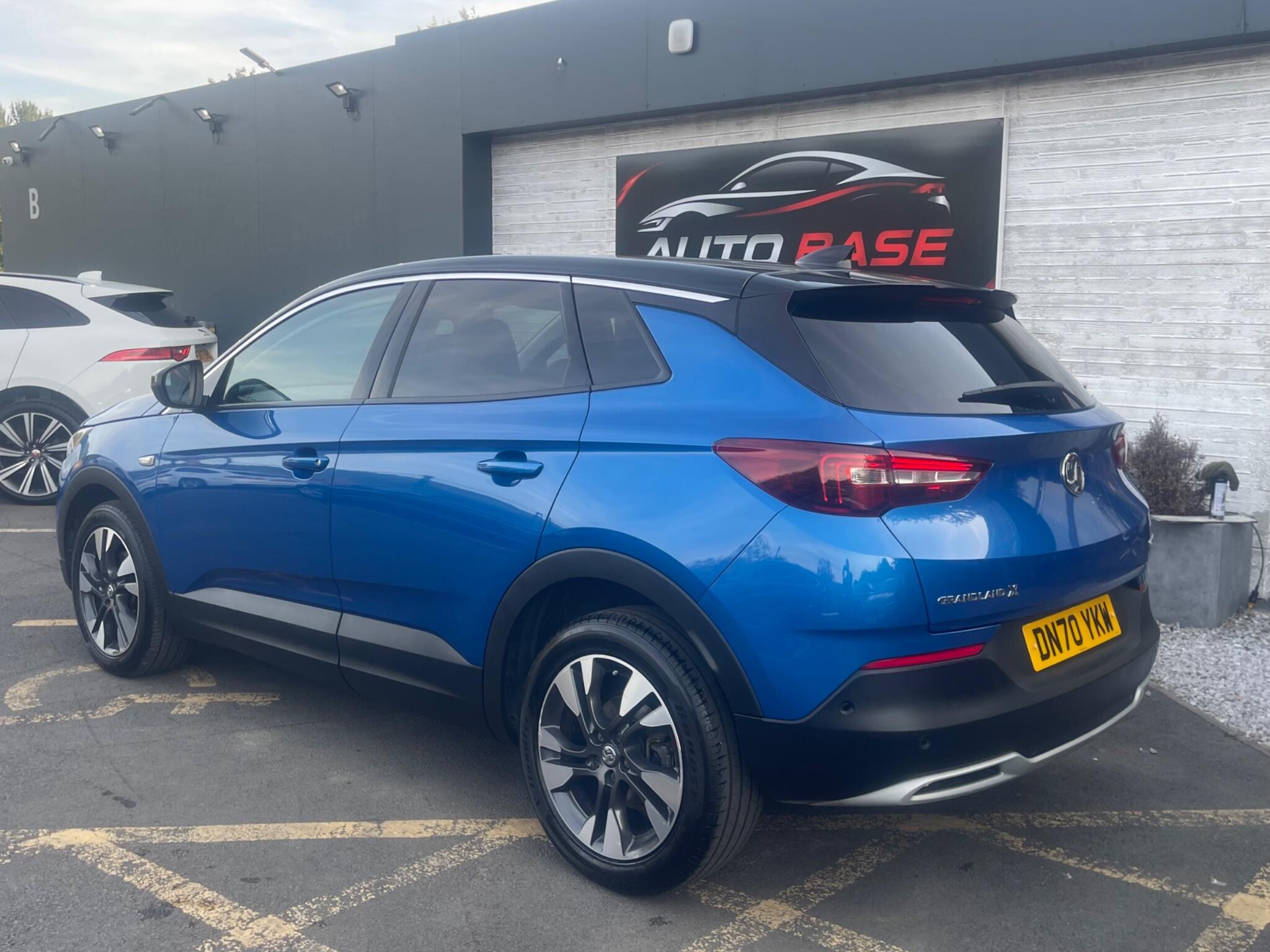 Vauxhall Grandland X - Image 10