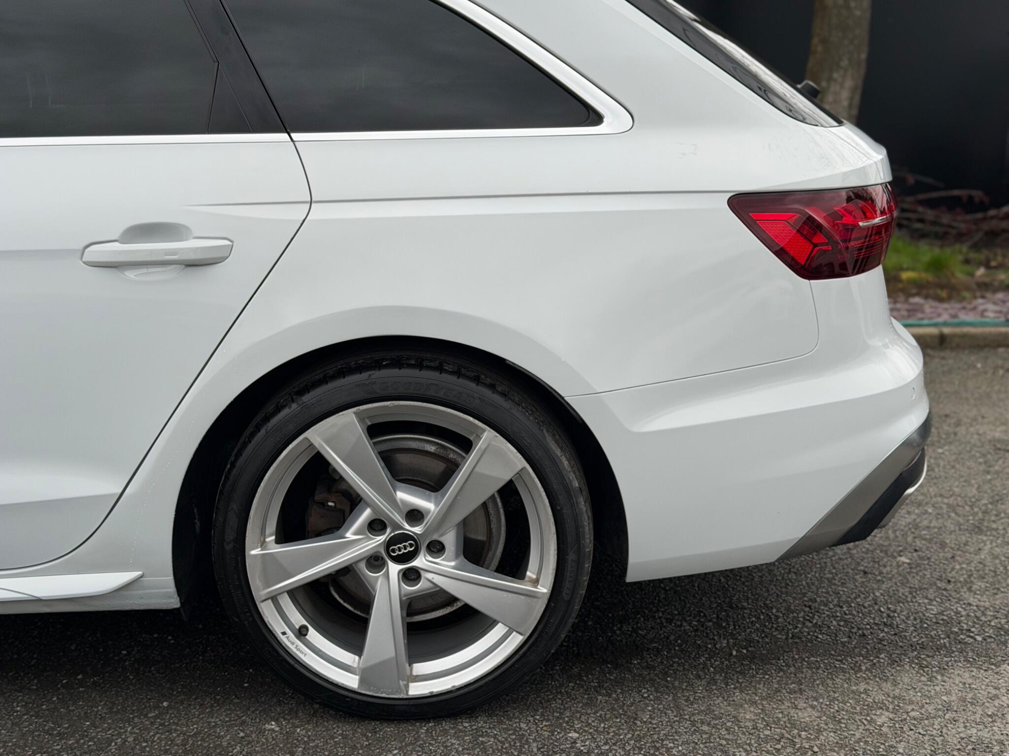 Audi A4 Avant - Image 8