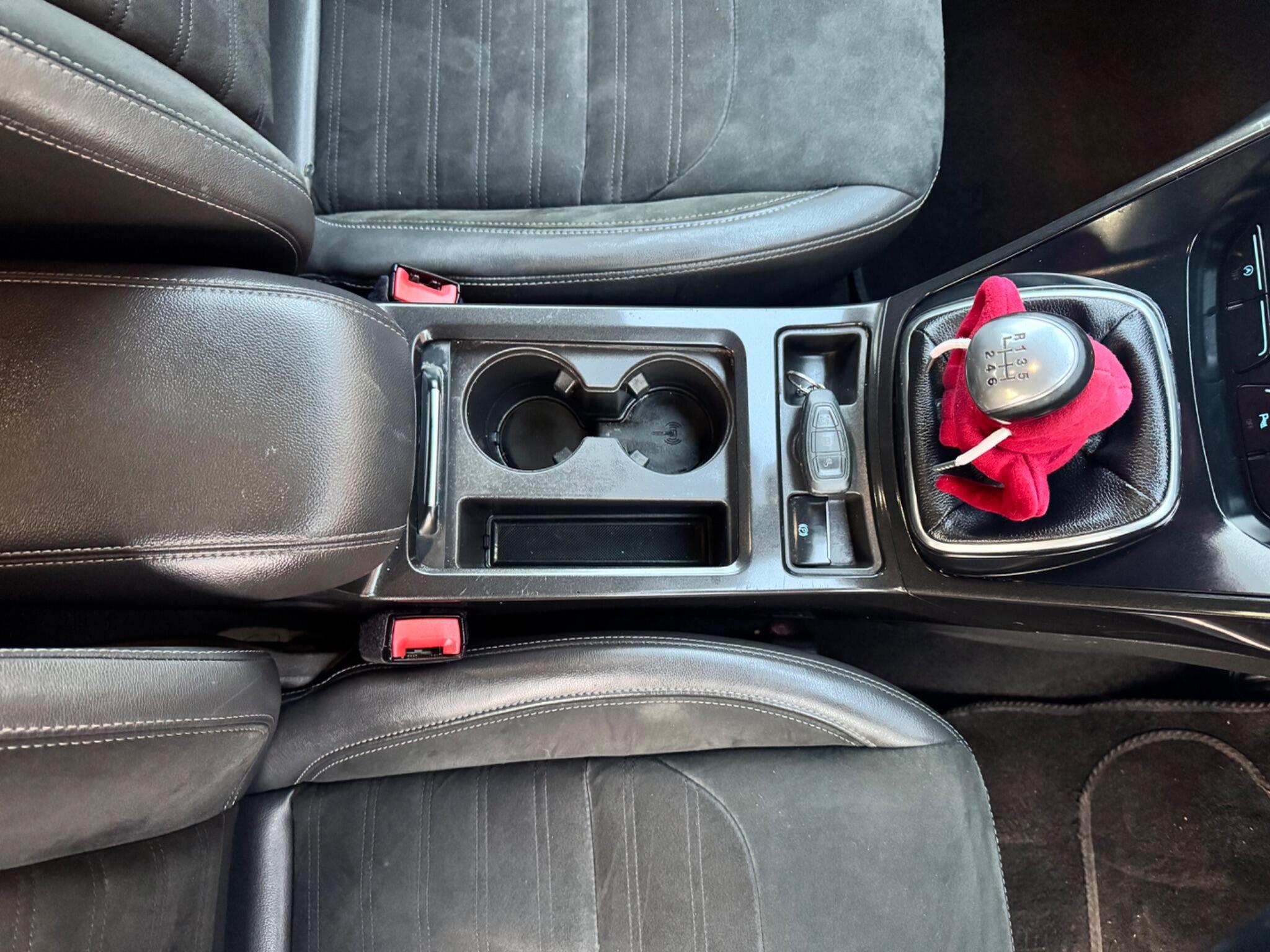 Ford Kuga - Image 14