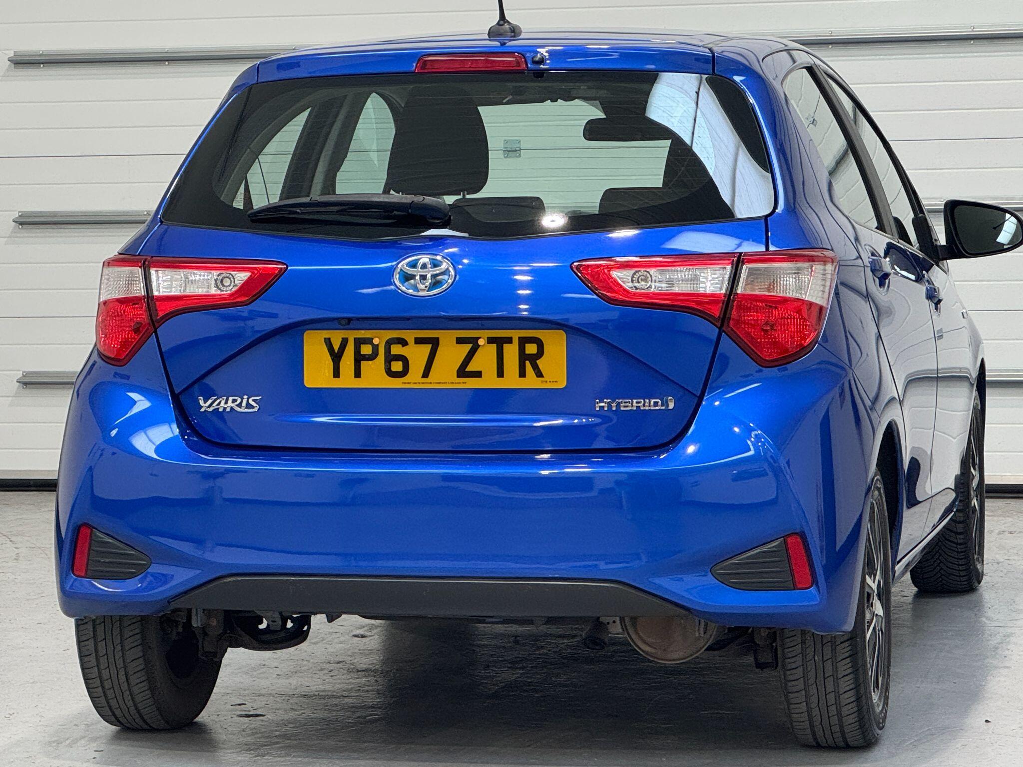 Toyota Yaris - Image 12