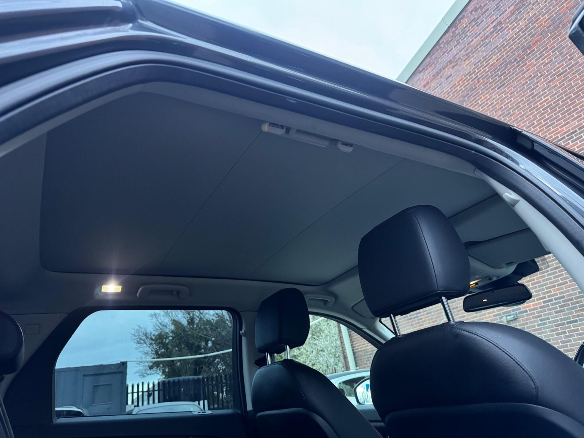 Land Rover DISCOVERY SPORT - Image 2