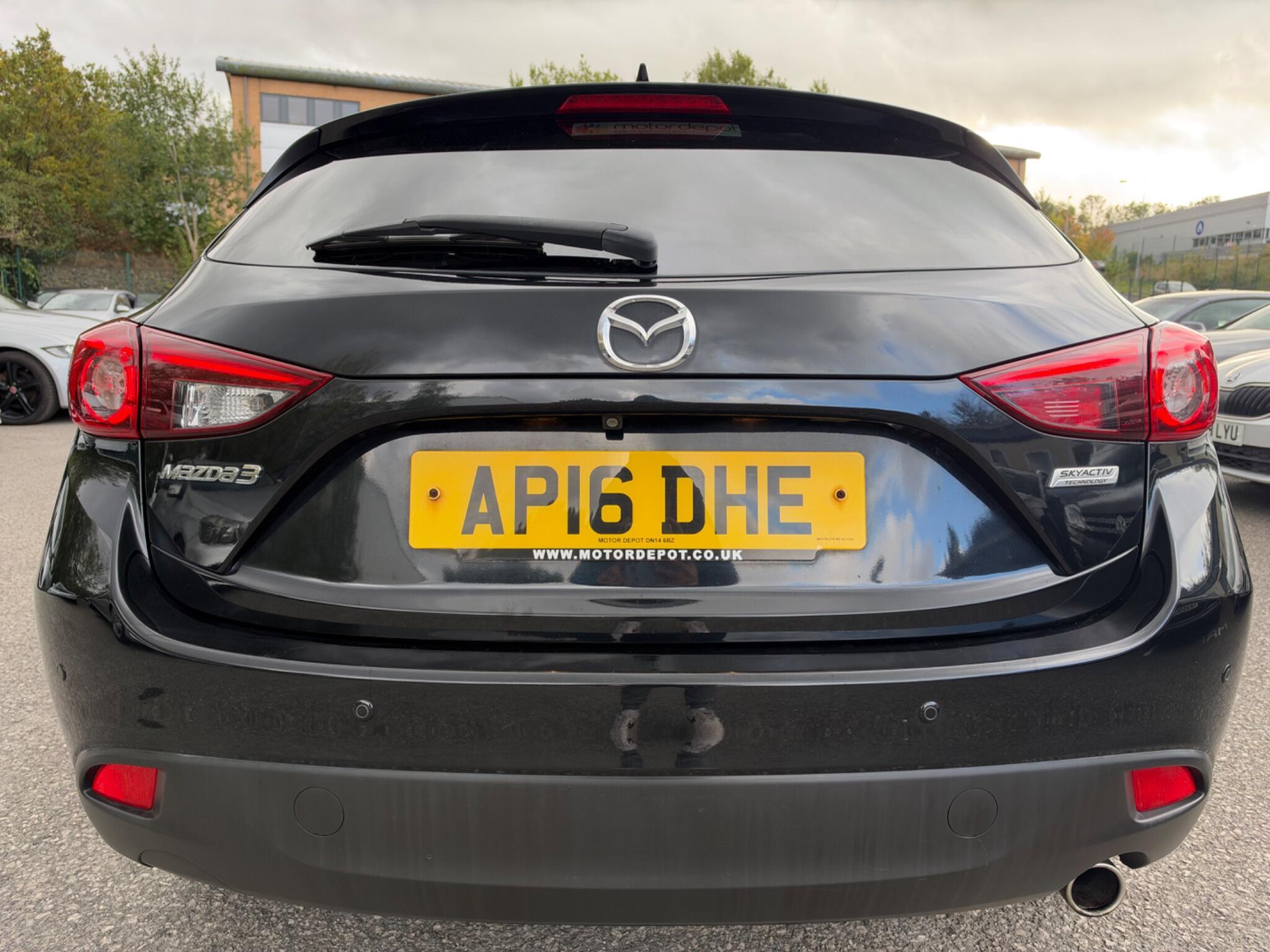 Mazda MAZDA3 - Image 12