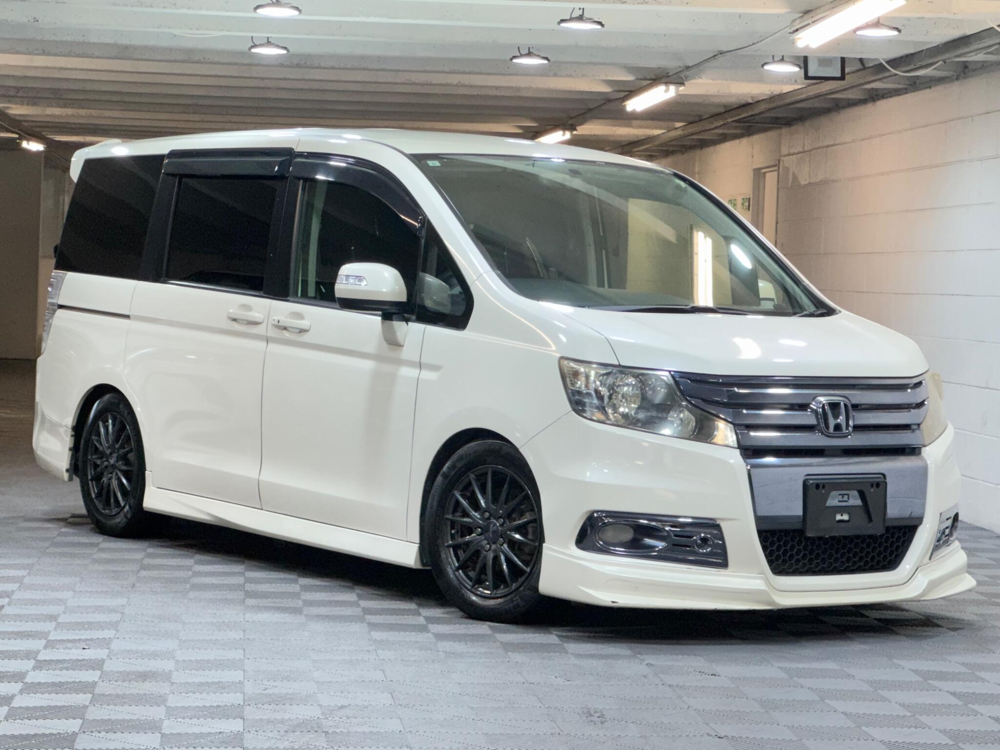 Honda Stepwagon - Image 7