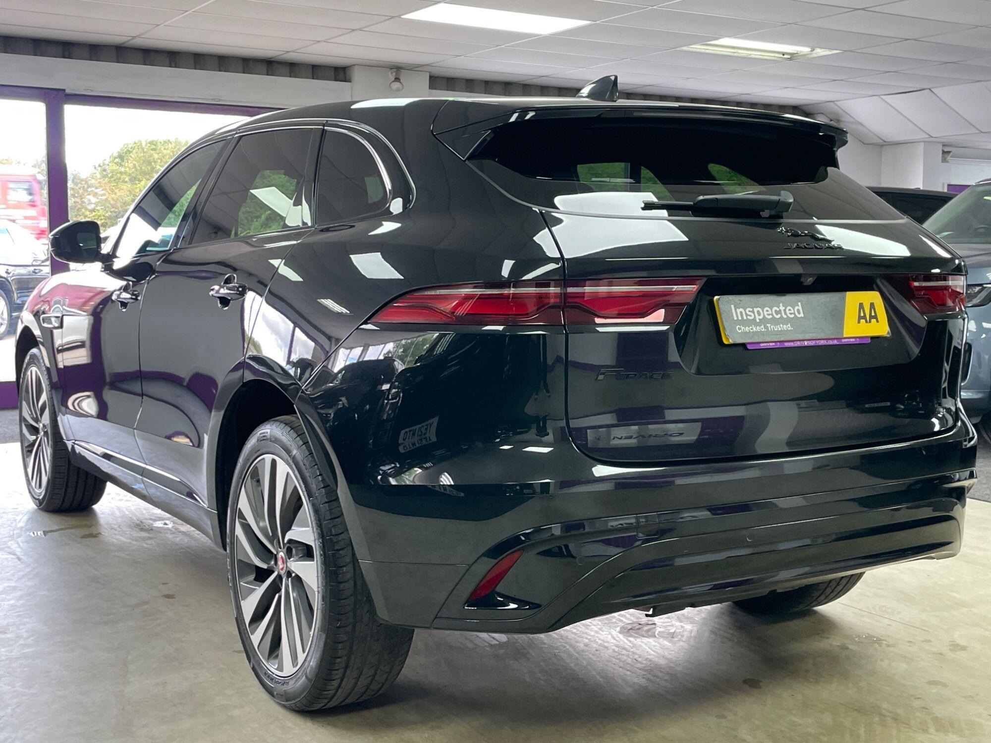 Jaguar F-Pace - Image 9