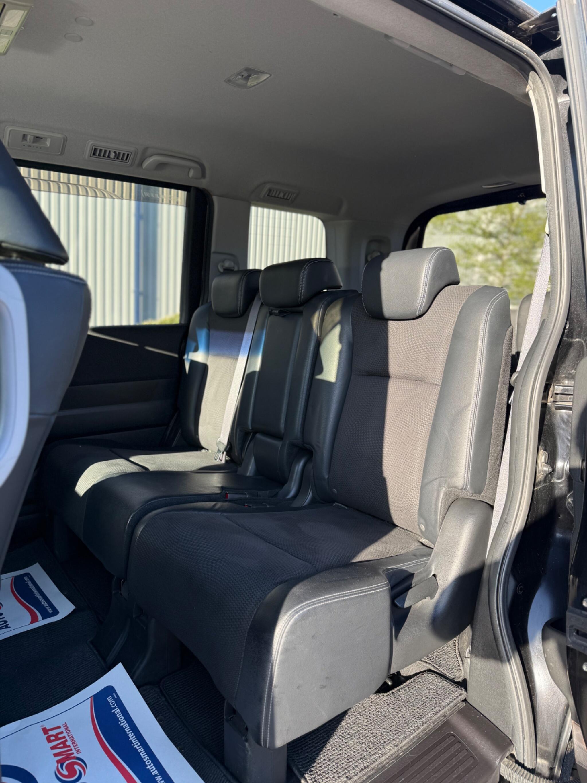 Honda Stepwagon - Image 26