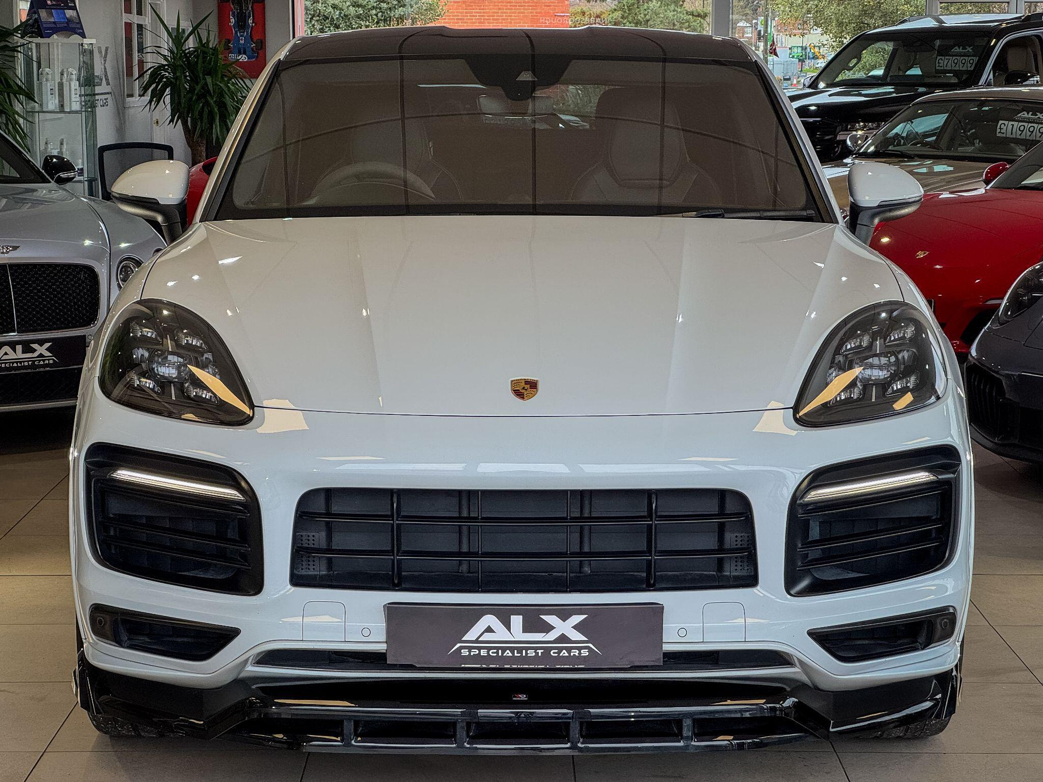 Porsche Cayenne - Image 8