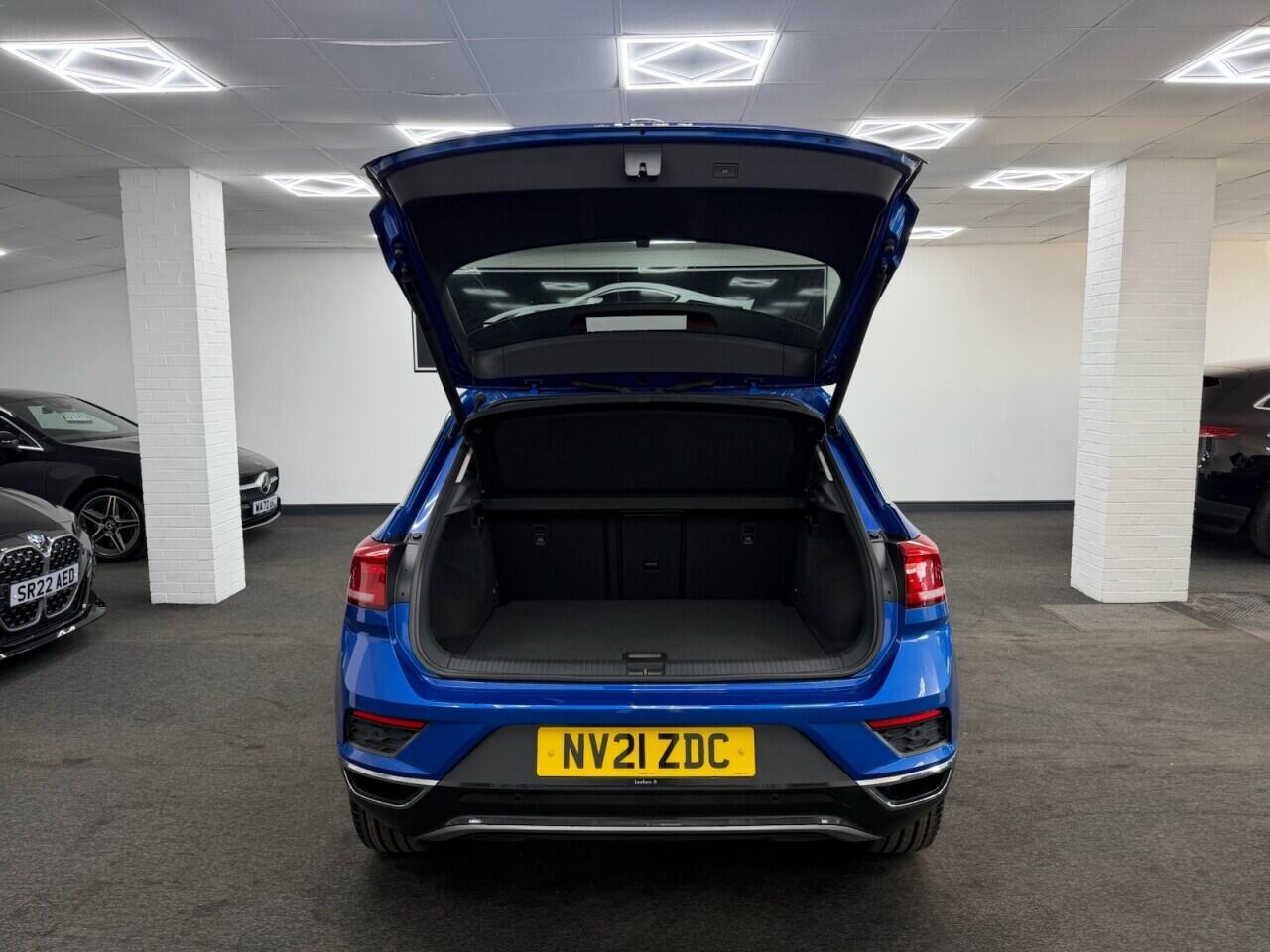 Volkswagen T-Roc - Image 20