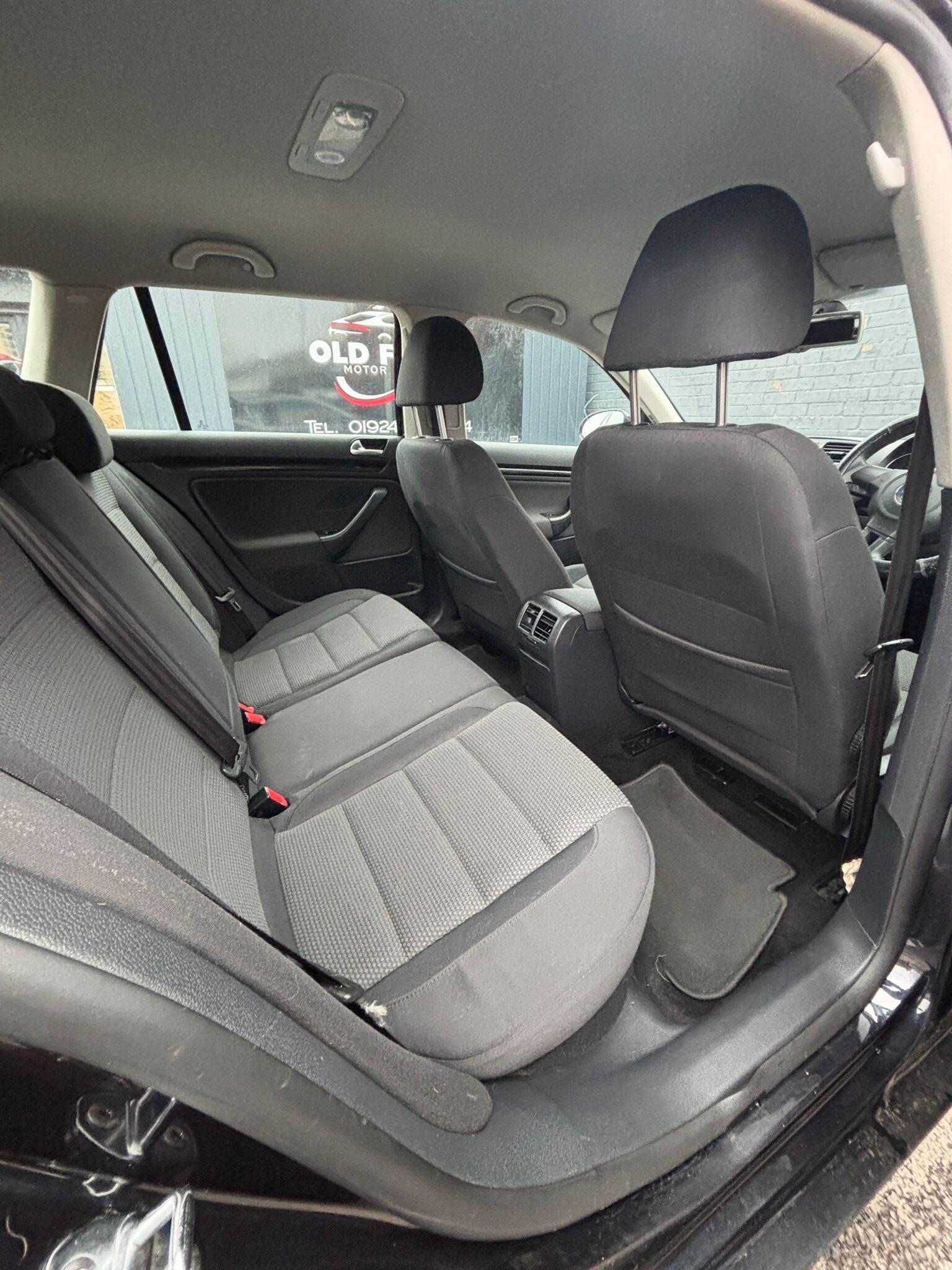 Volkswagen Golf - Image 28