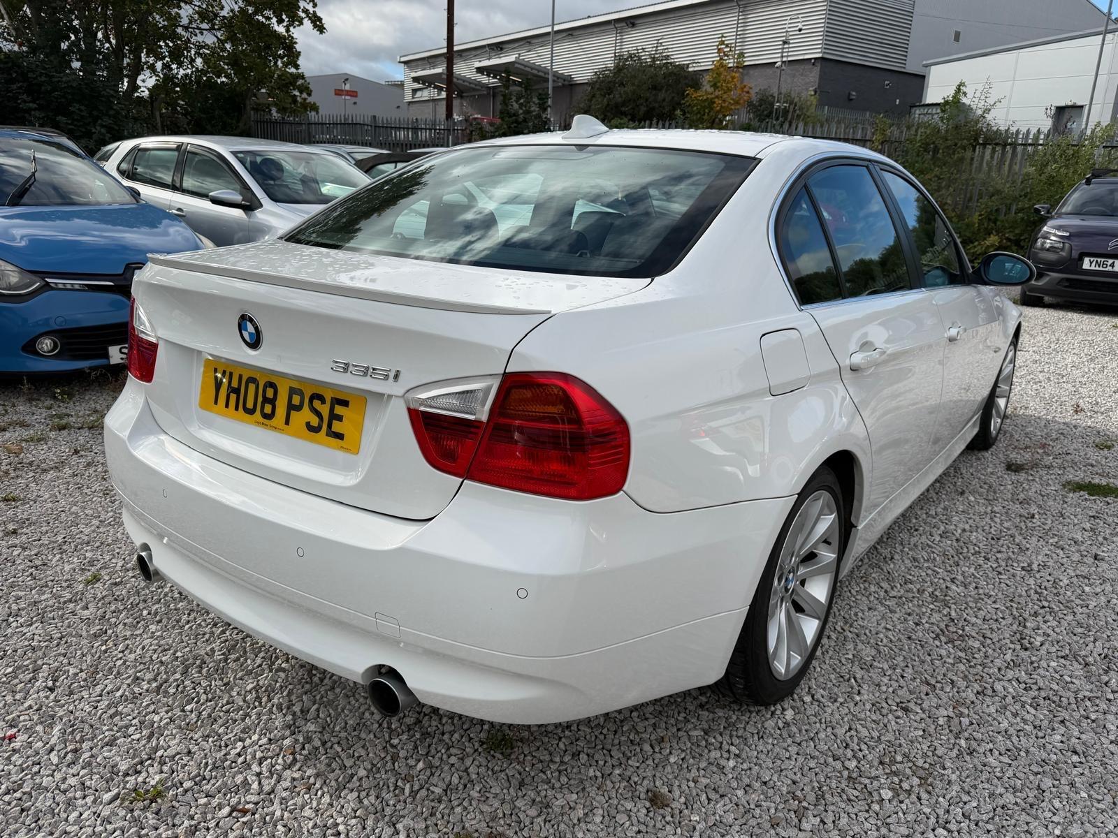 BMW 3 Series - Image 8