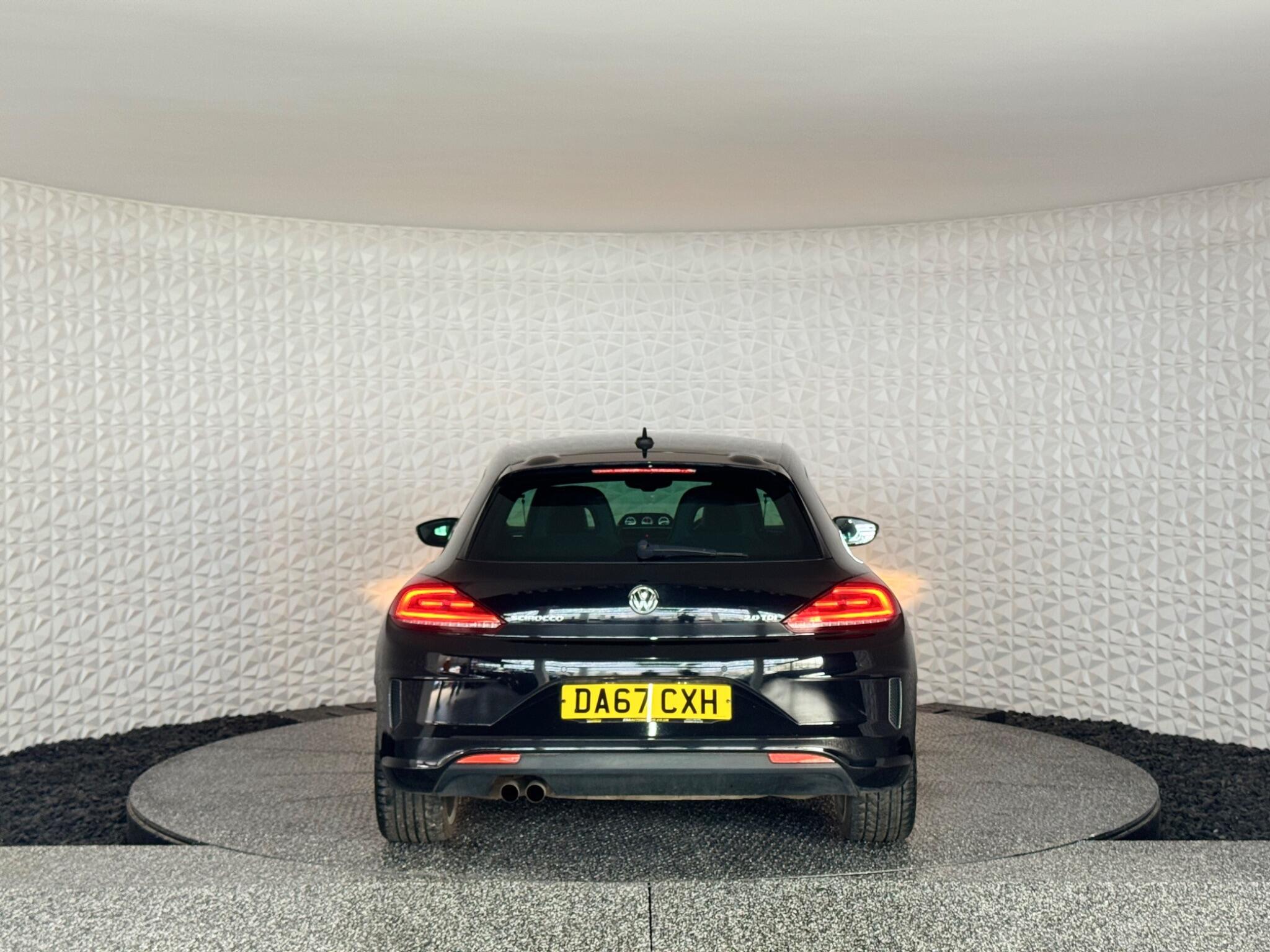 Volkswagen Scirocco - Image 13