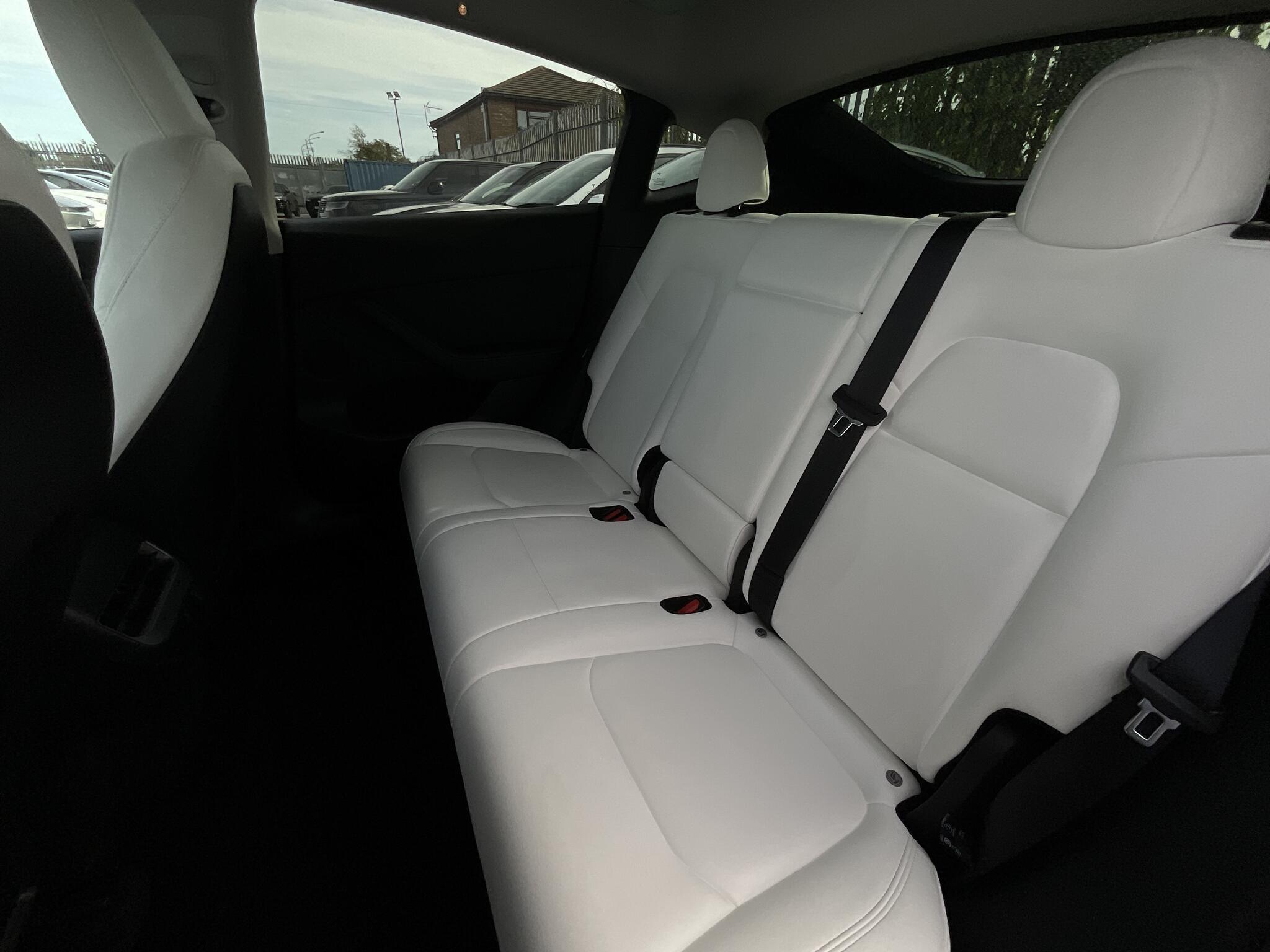 Tesla Model Y - Image 16