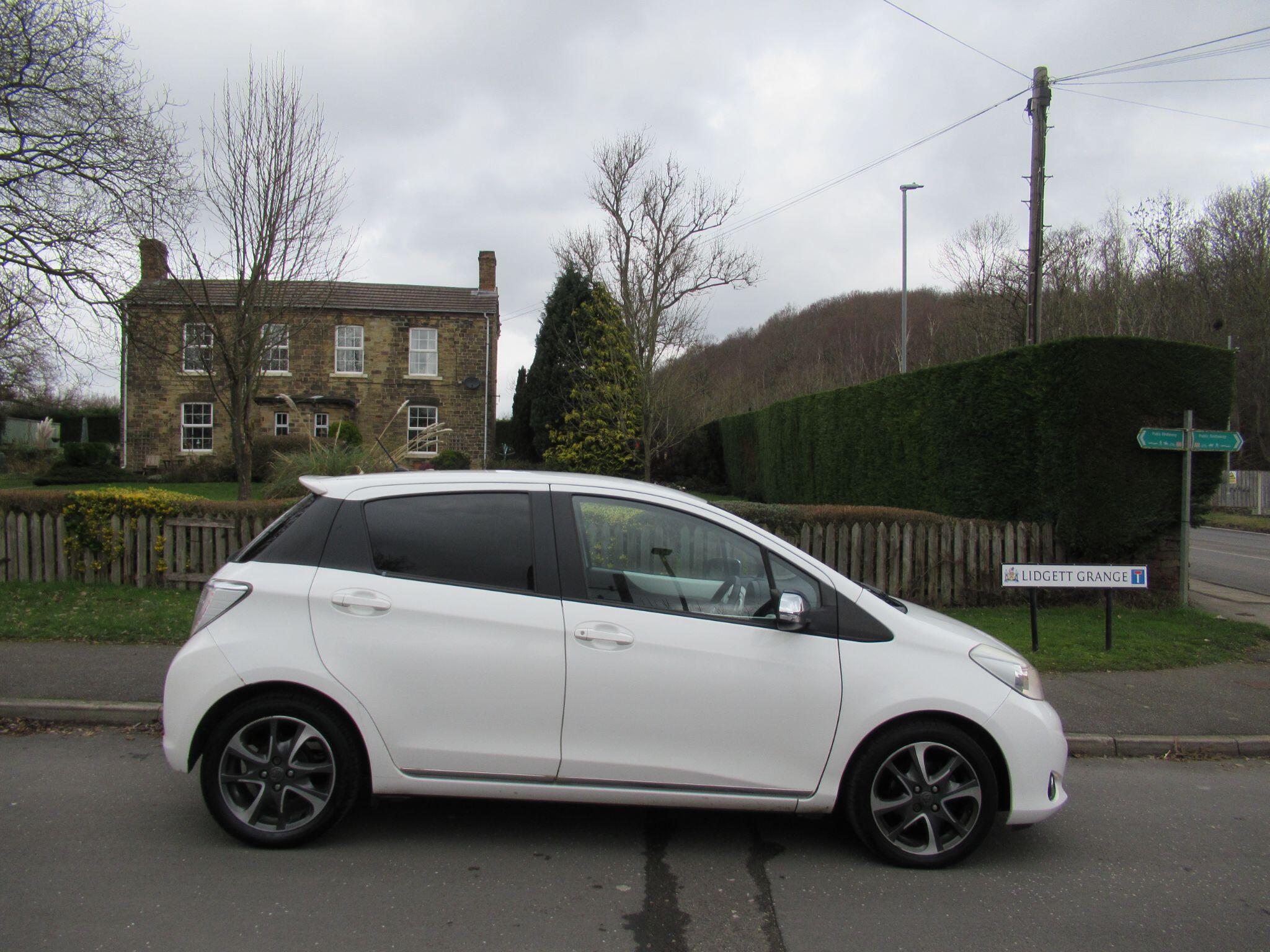 Toyota Yaris - Image 3