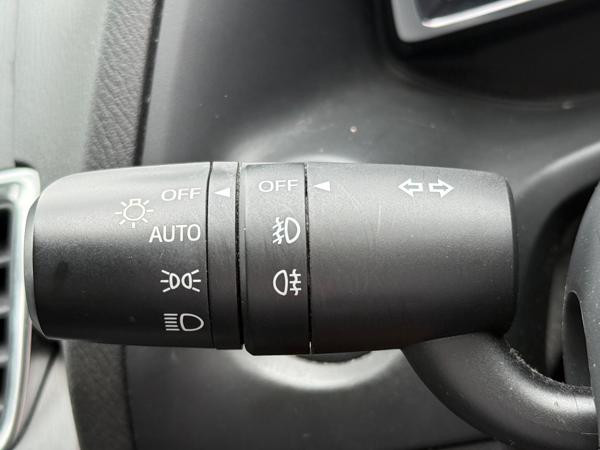 Mazda MAZDA3 - Image 18