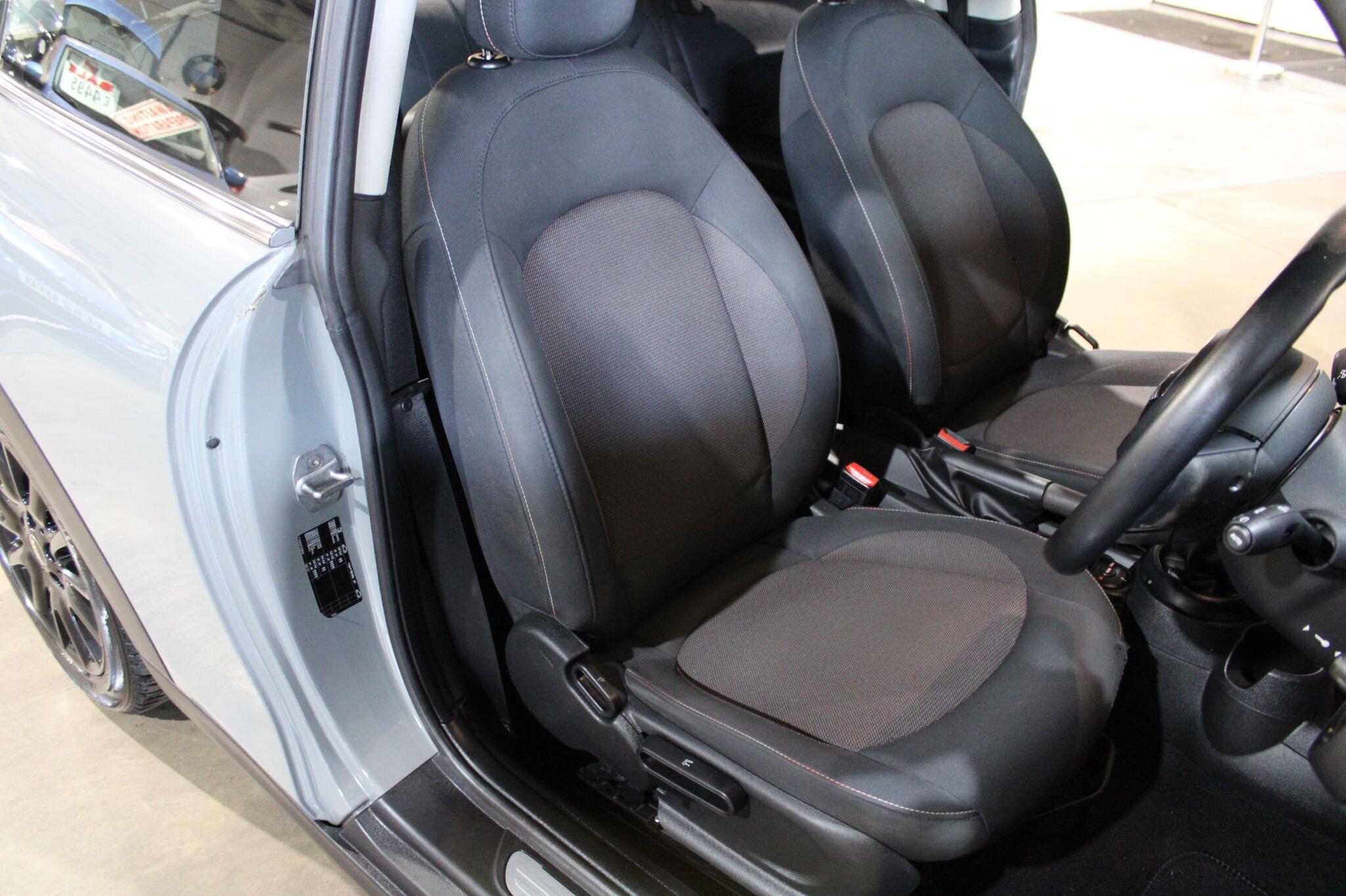 MINI Hatch - Image 2