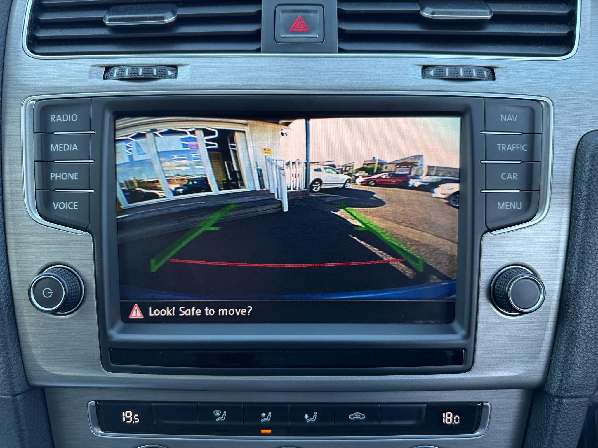 Volkswagen Golf - Image 44