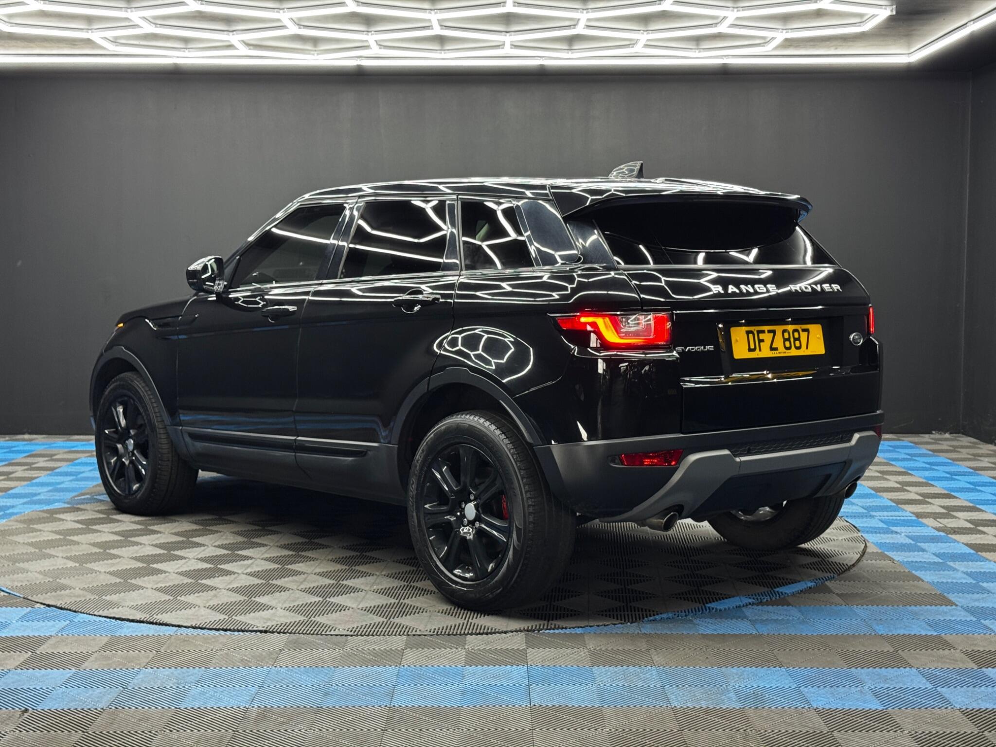 Land Rover Range Rover Evoque - Image 7