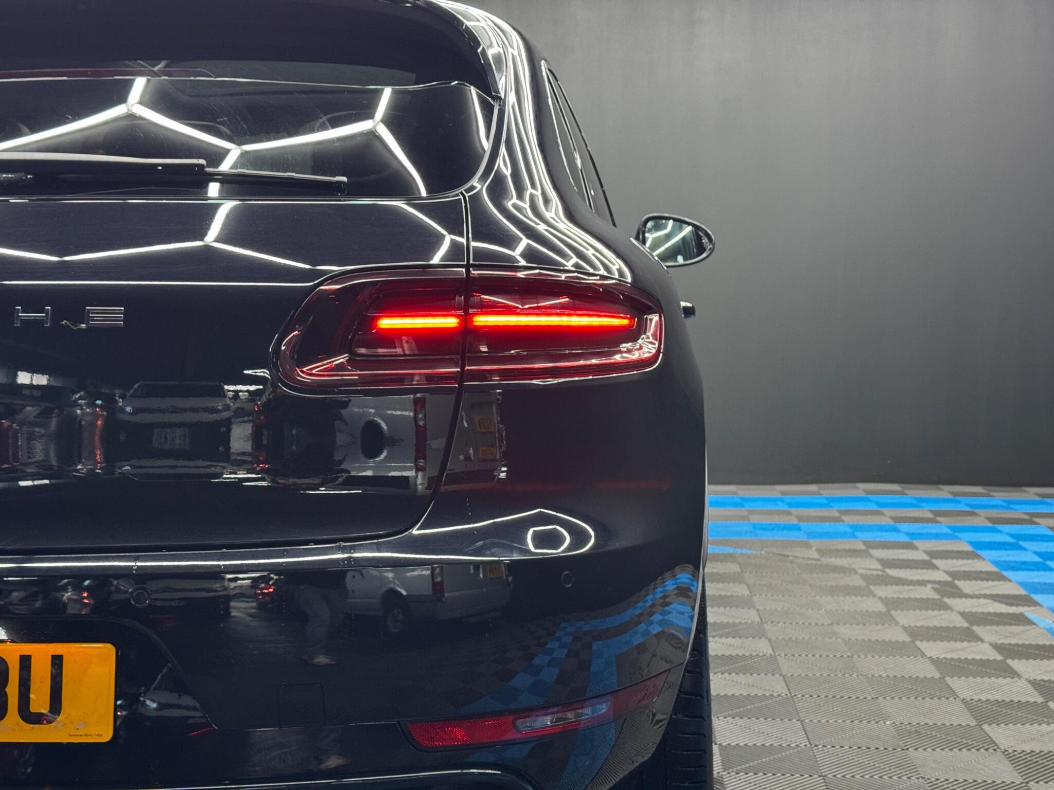 Porsche Macan - Image 46