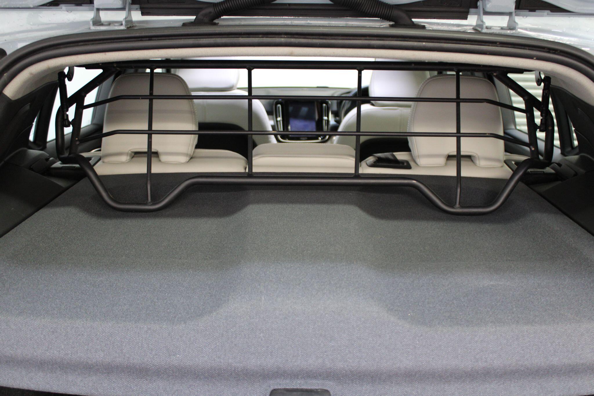Volvo XC40 - Image 17