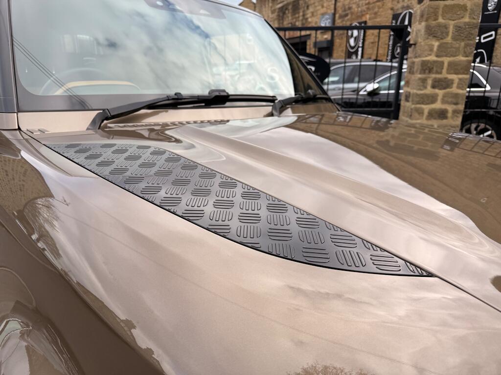 Land Rover Defender 90 - Image 20