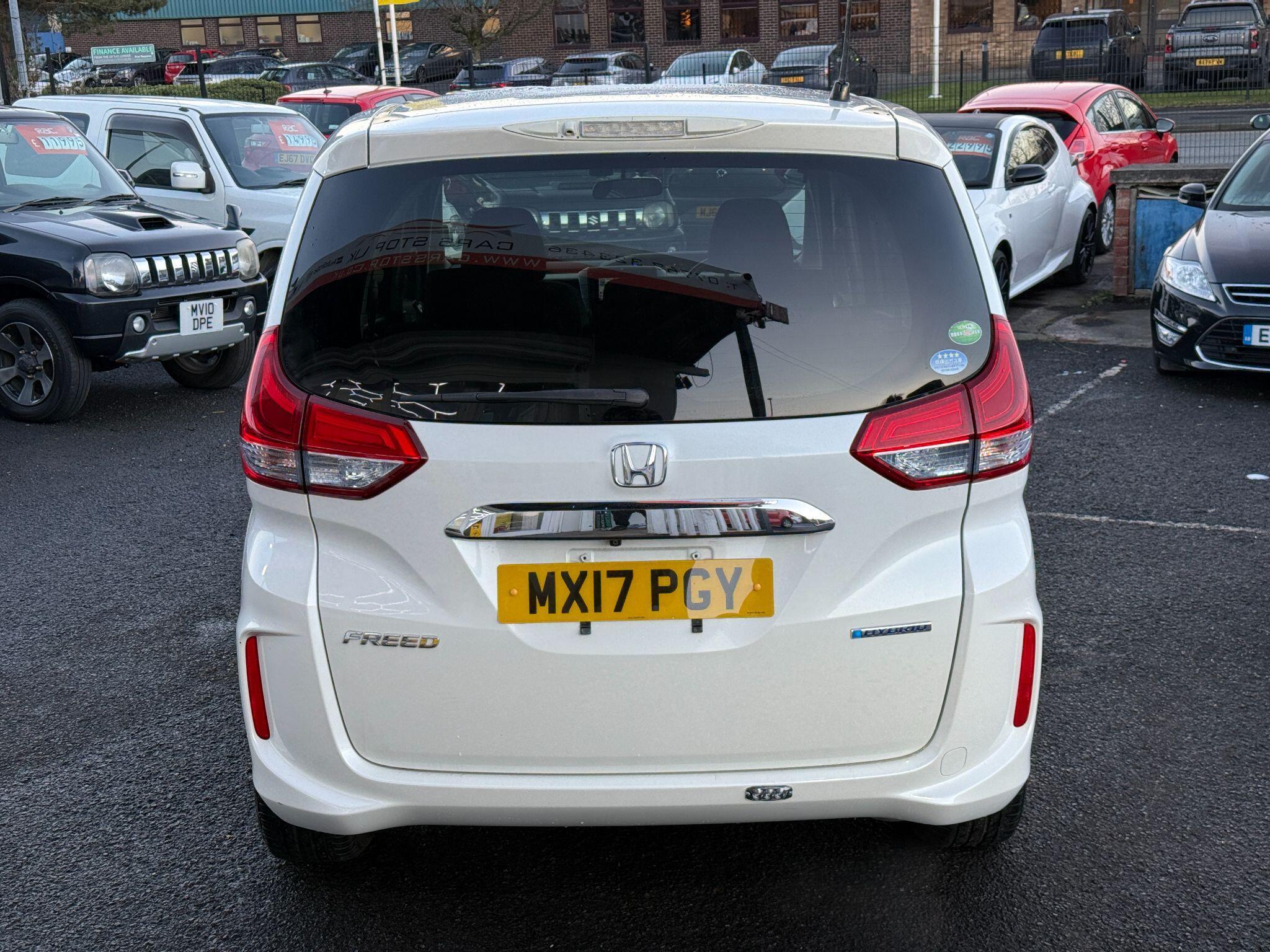 Honda Freed - Image 16