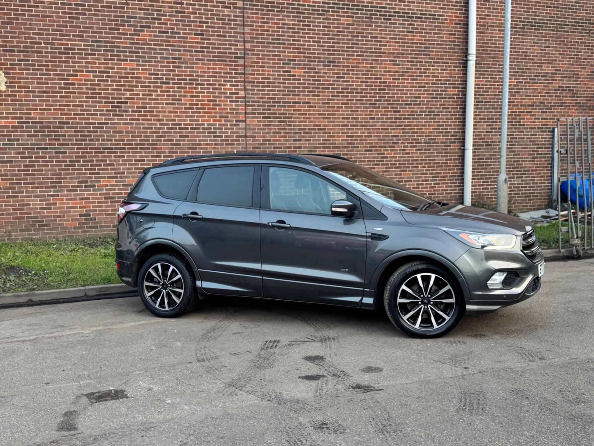 Ford Kuga - Image 12