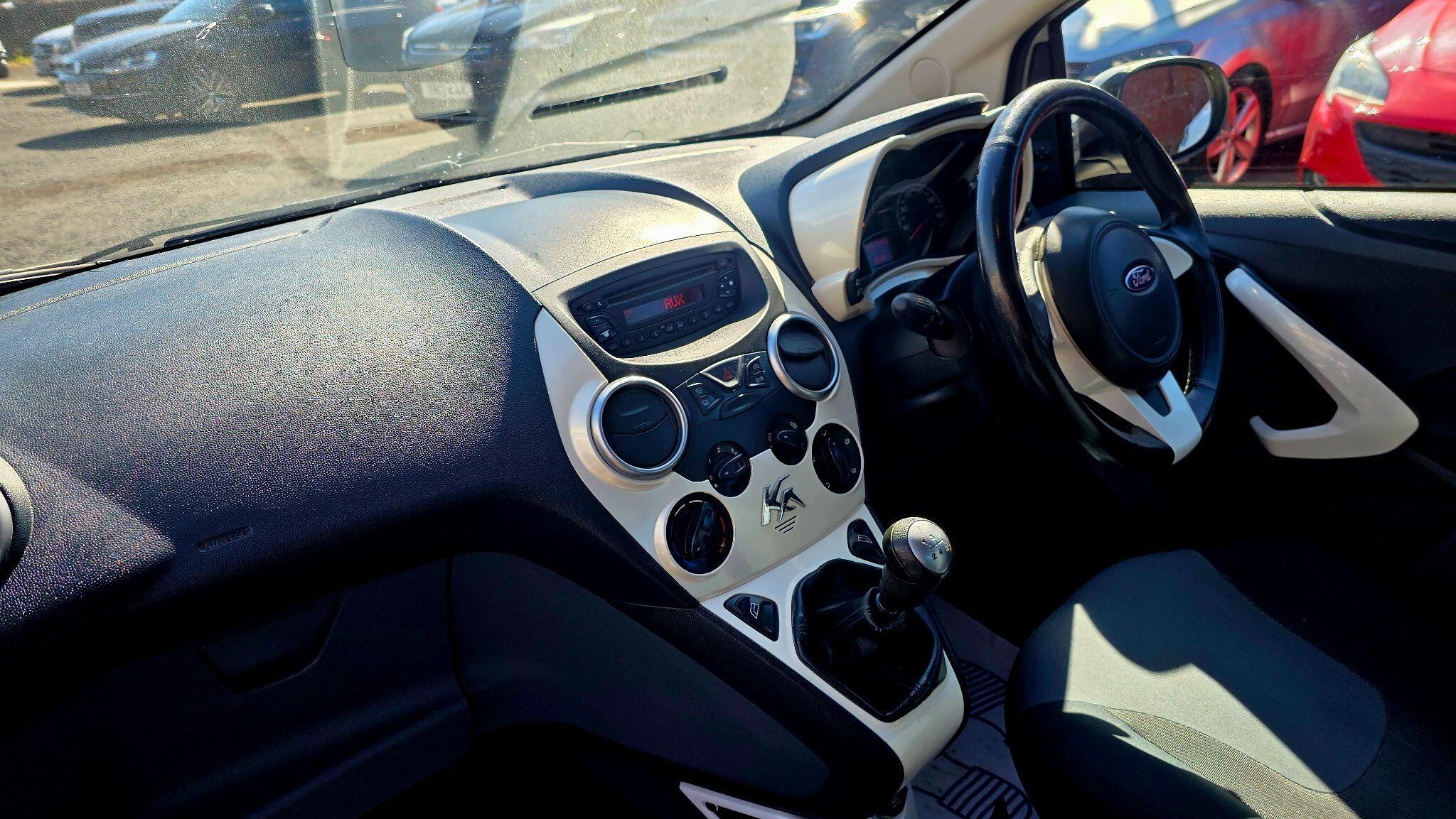 Ford KA - Image 13