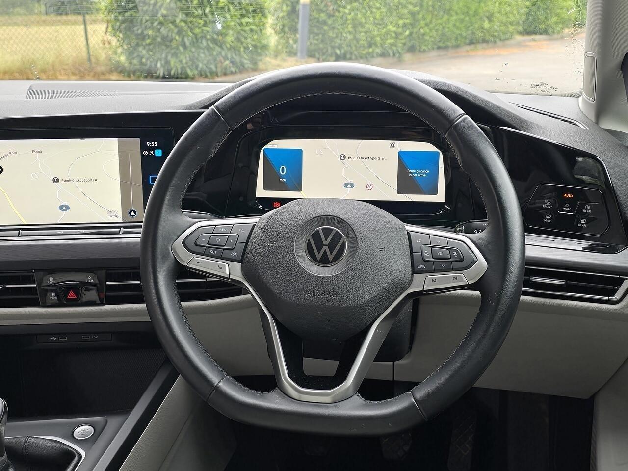 Volkswagen Golf - Image 12