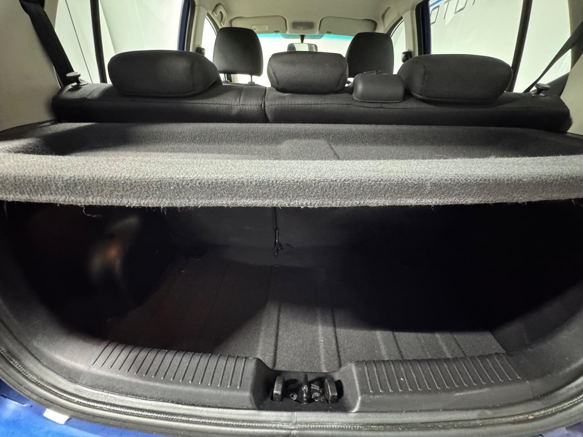 Hyundai i10 - Image 14