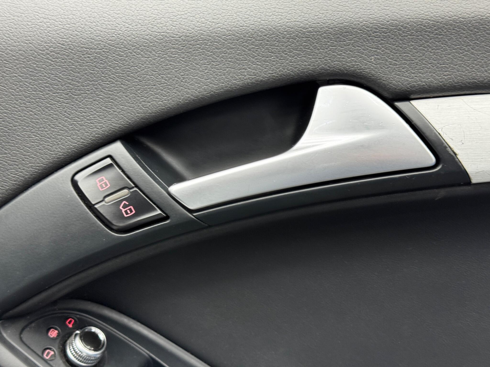 Audi A5 CABRIOLET - Image 34