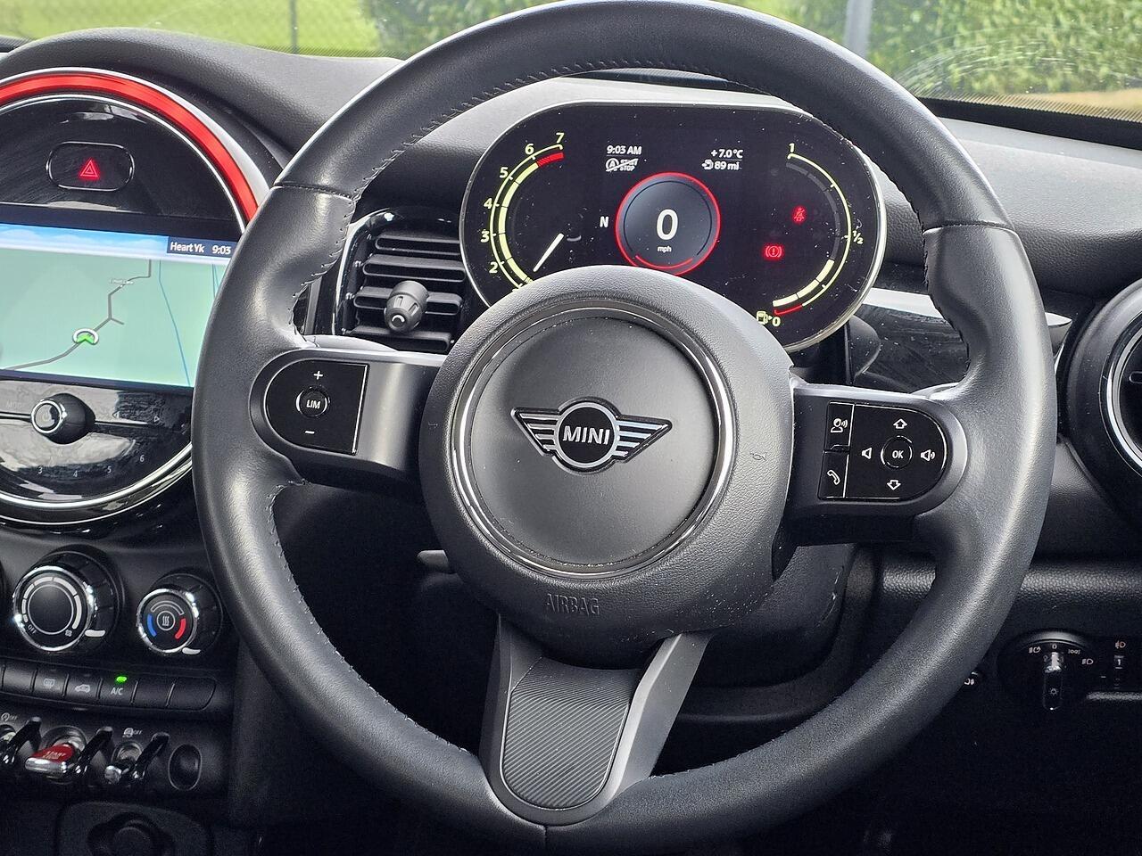 MINI Hatch - Image 13