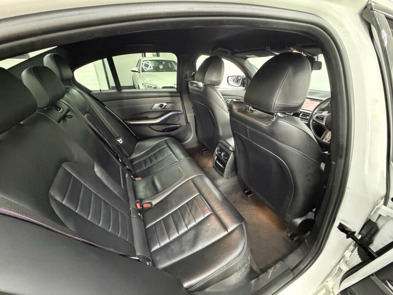 BMW 3 Series - Image 17