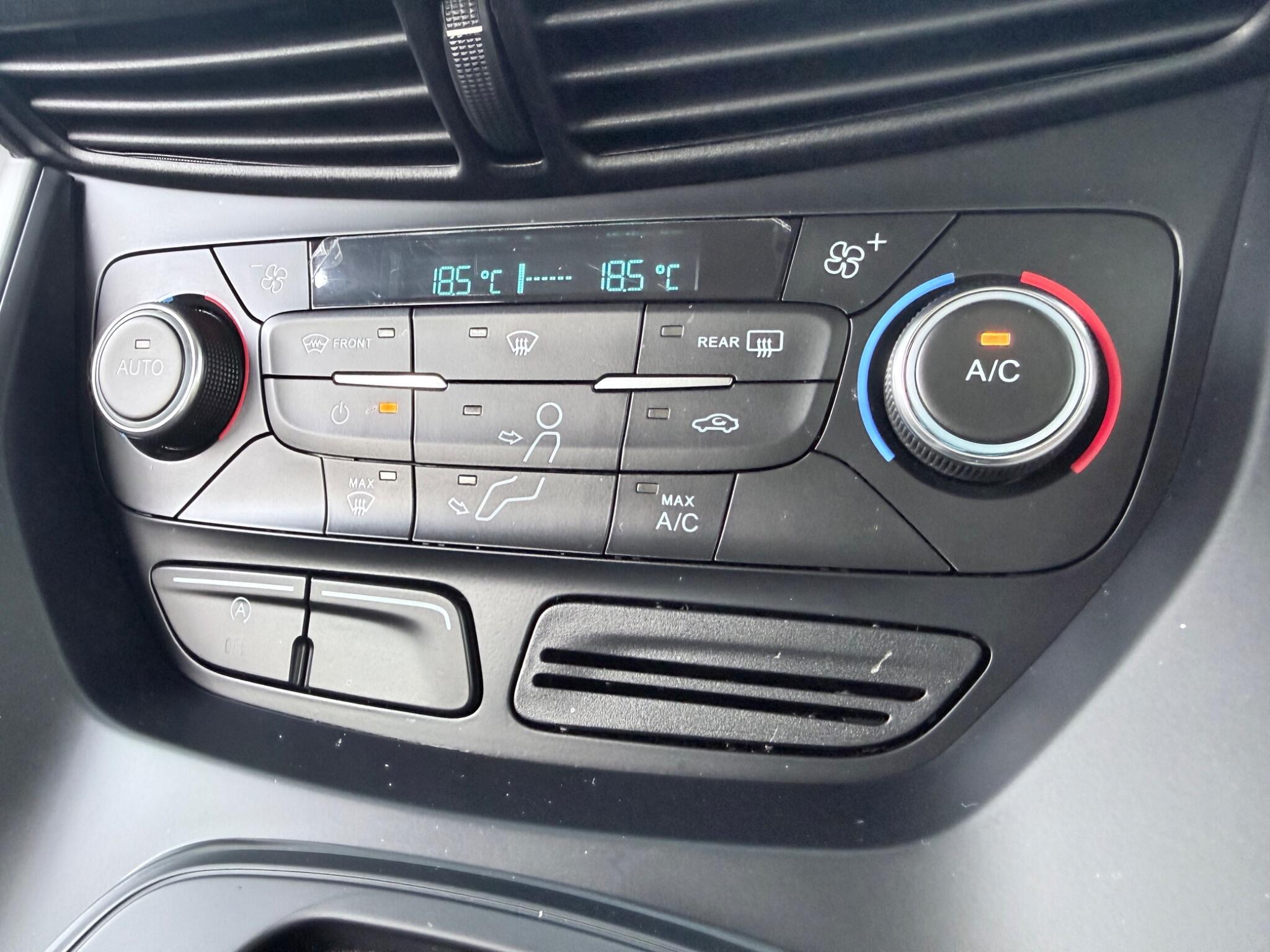 Ford Kuga - Image 43