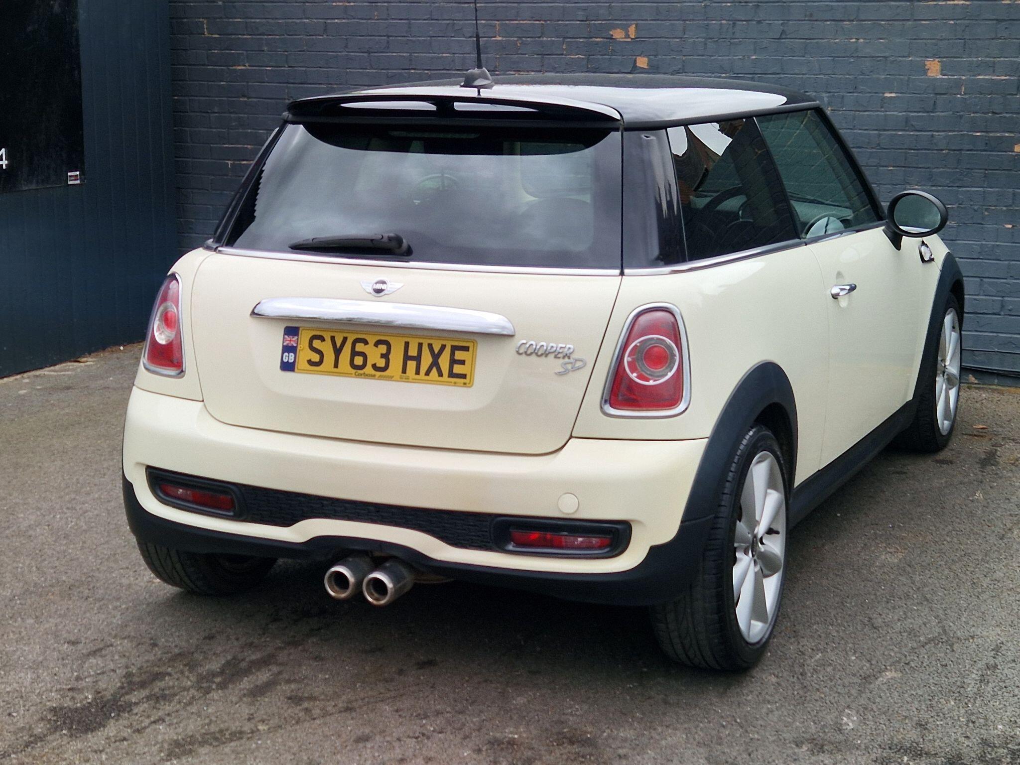 MINI Hatch - Image 10