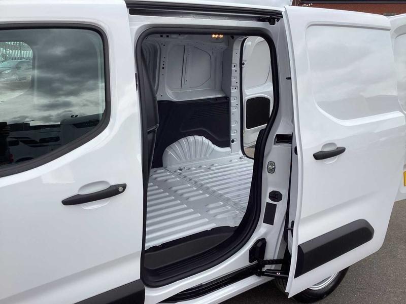 Fiat Doblo - Image 12