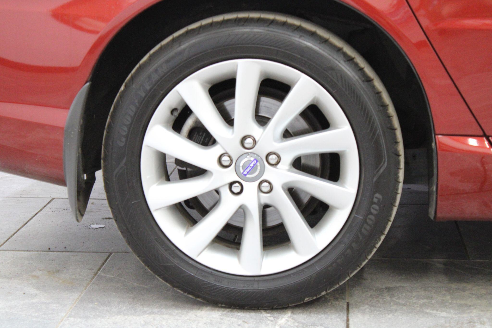 Volvo V70 - Image 10