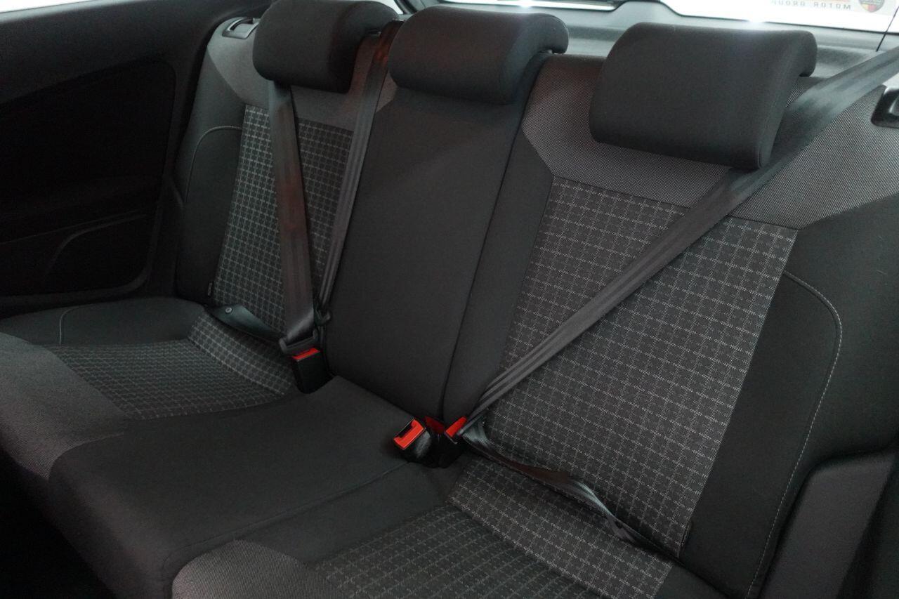 Volkswagen Polo - Image 18