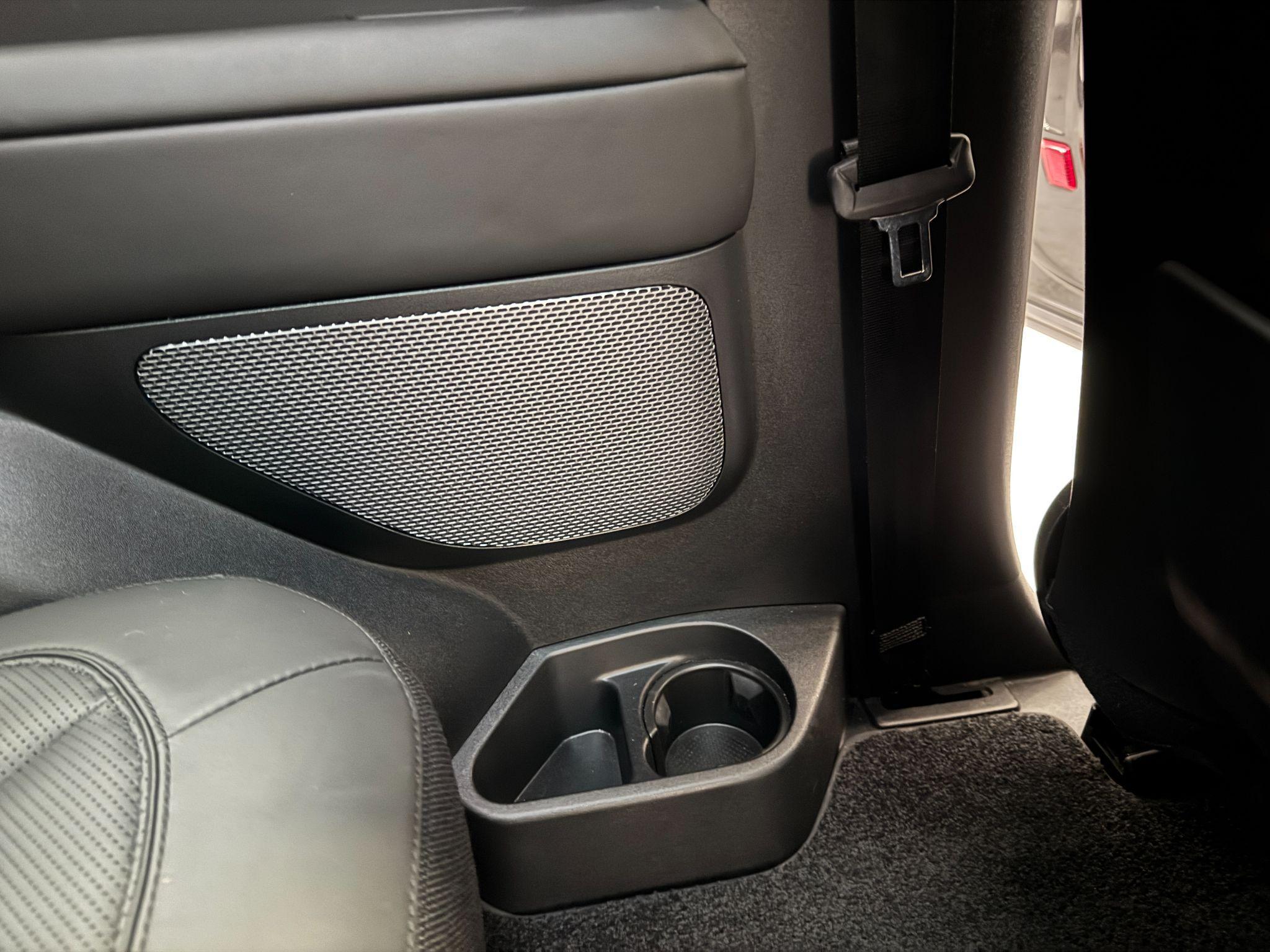 Land Rover Defender 90 - Image 45