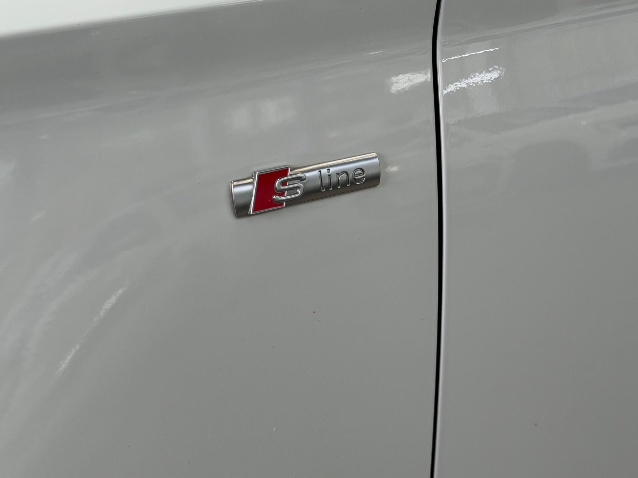 Audi A3 CABRIOLET - Image 40