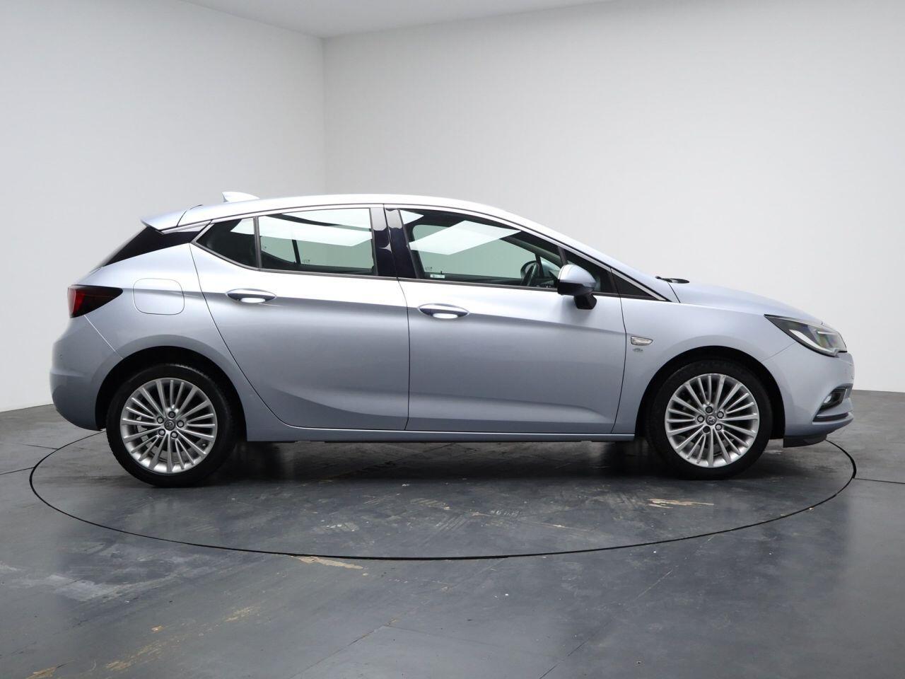 Vauxhall Astra - Image 14