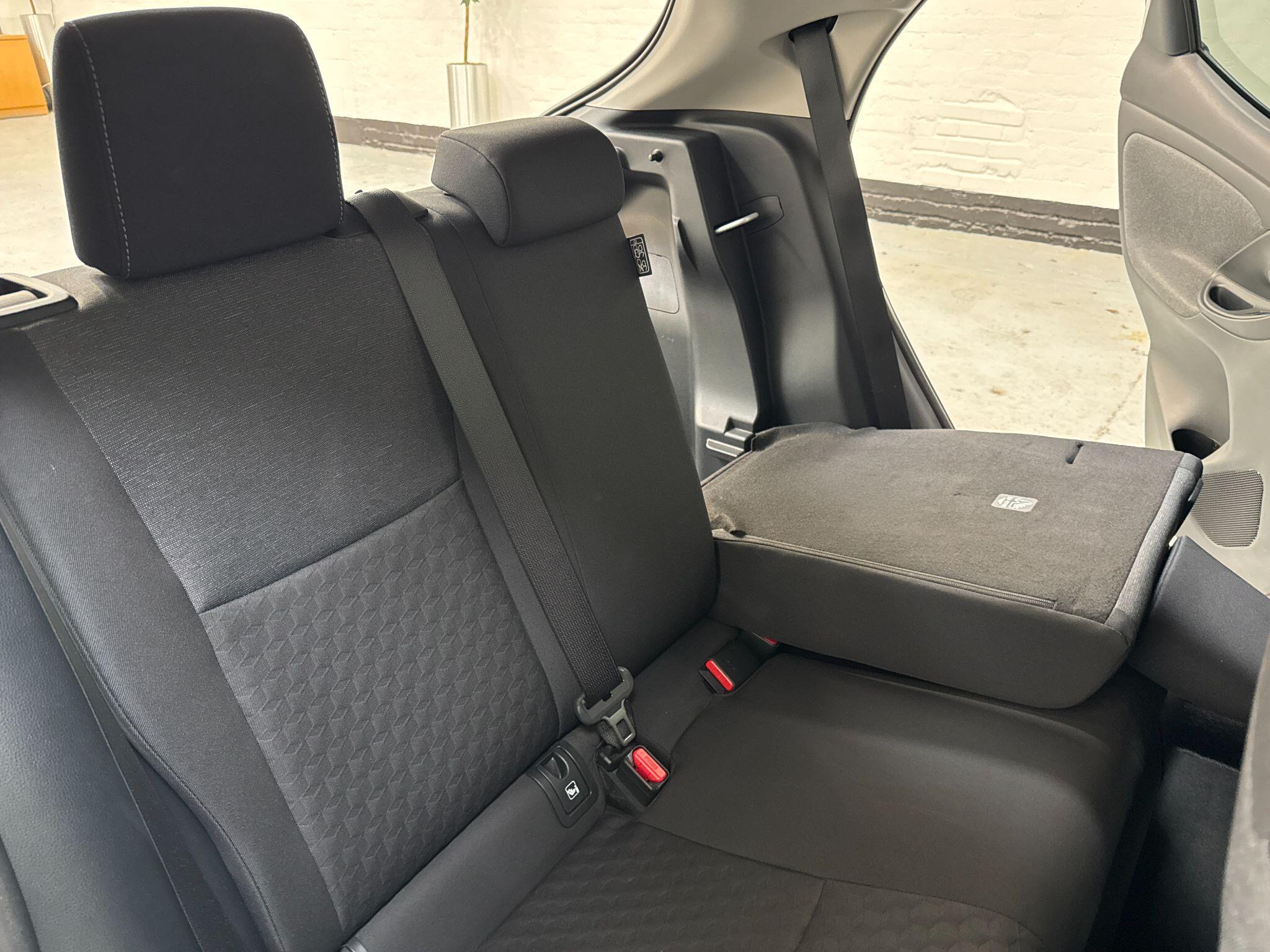 Toyota Yaris - Image 61