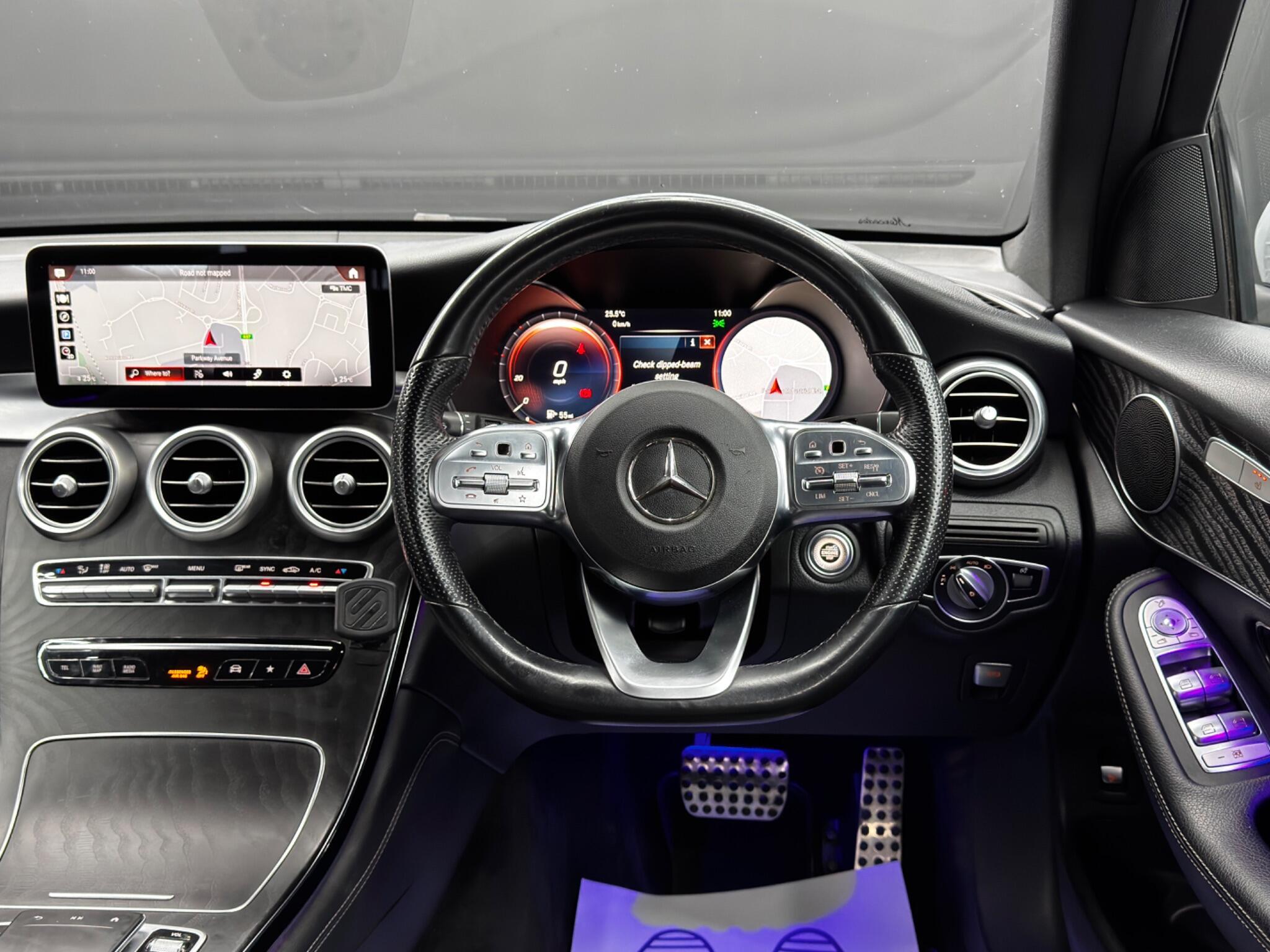 Mercedes GLC - Image 19