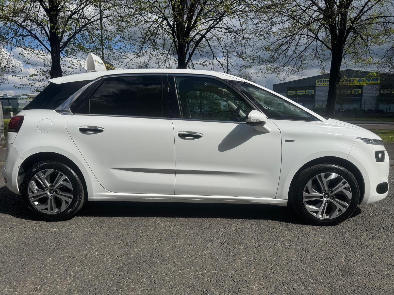 Citroen C4 Picasso - Image 9
