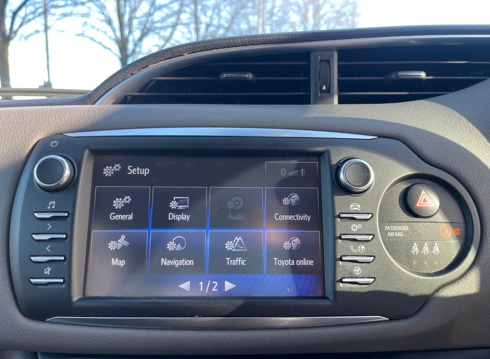 Toyota Yaris - Image 41