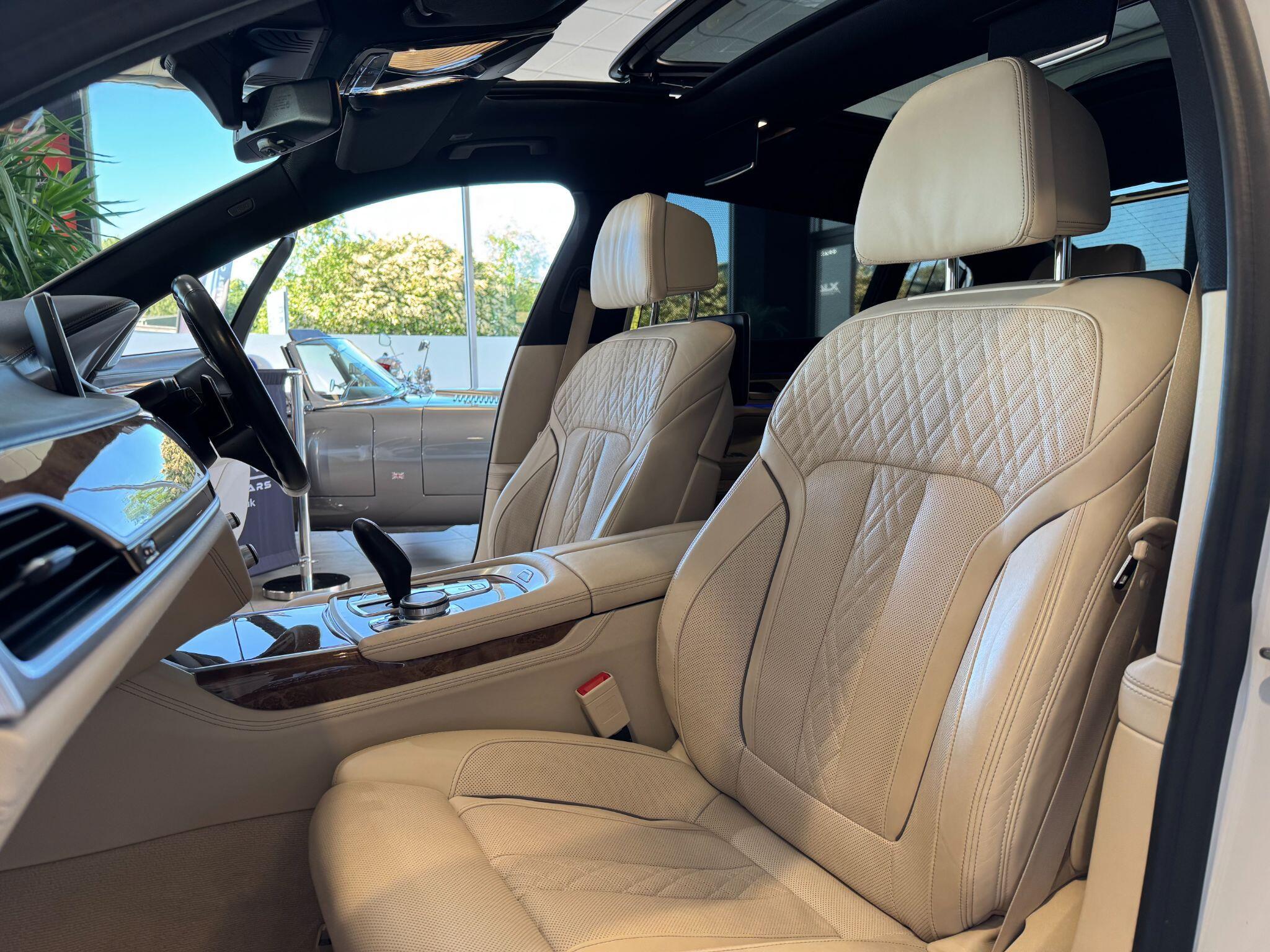 BMW 7 Series - Image 45