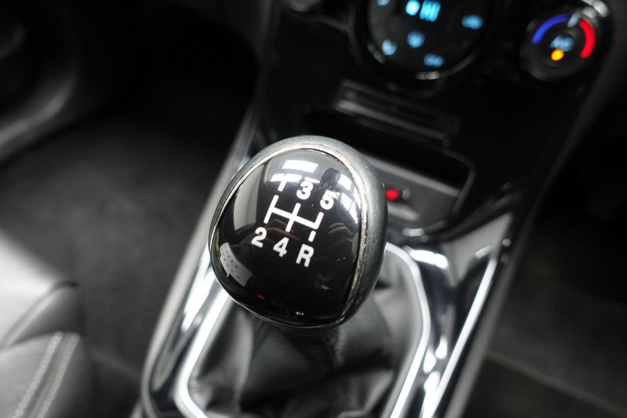 Ford Fiesta - Image 41