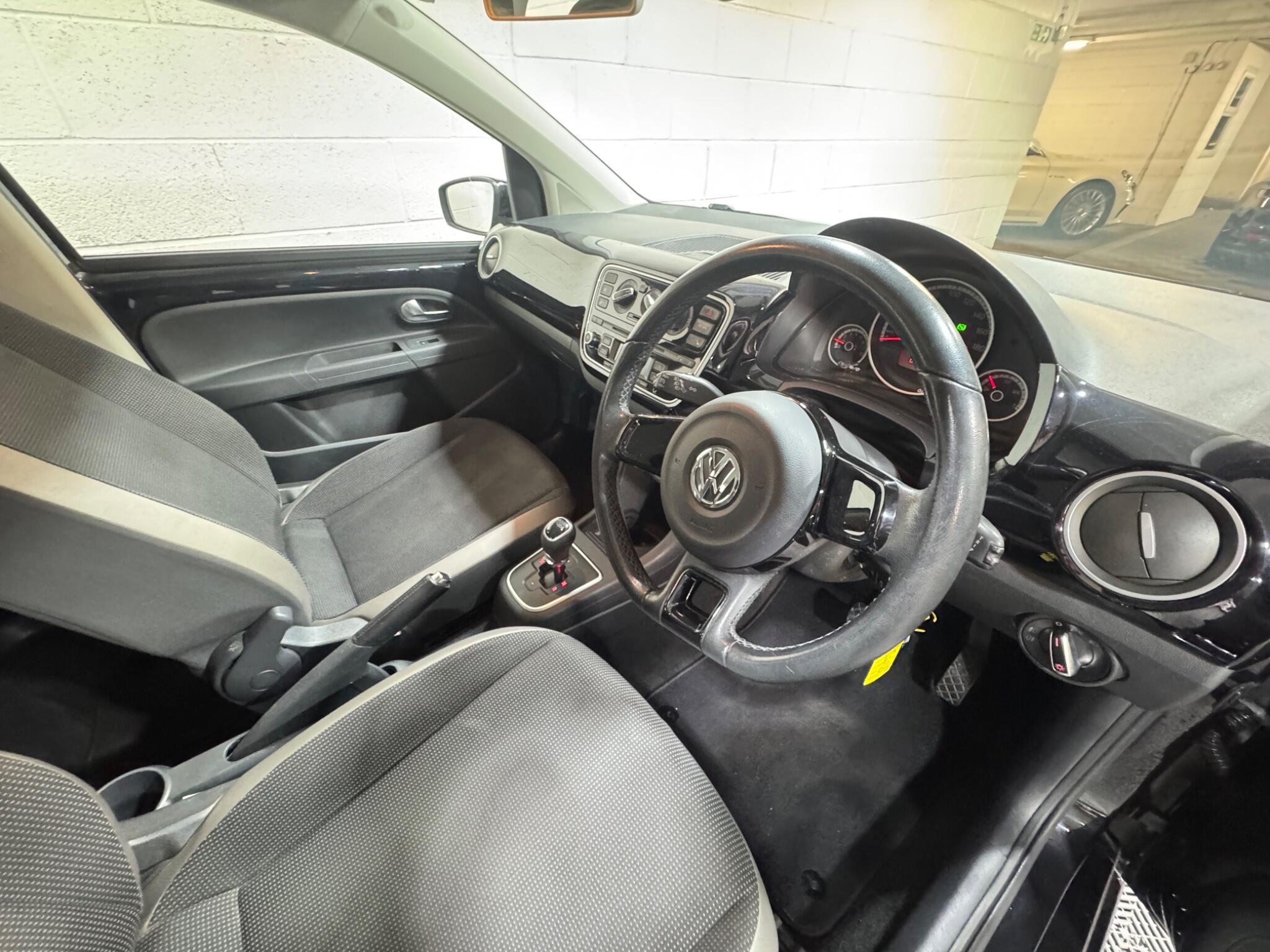 Volkswagen up! - Image 8