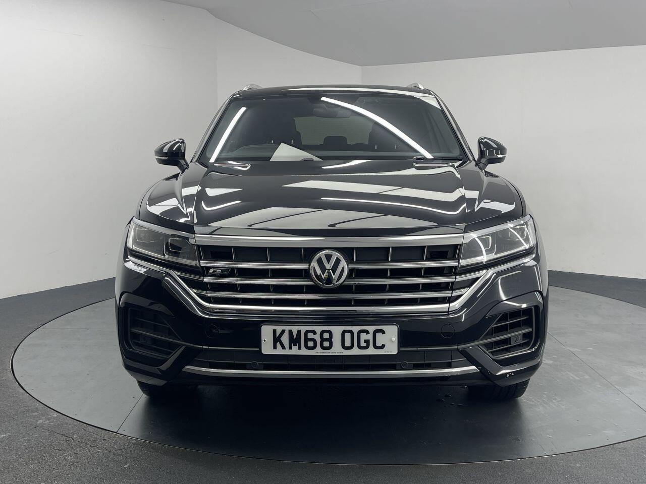 Volkswagen Touareg - Image 12